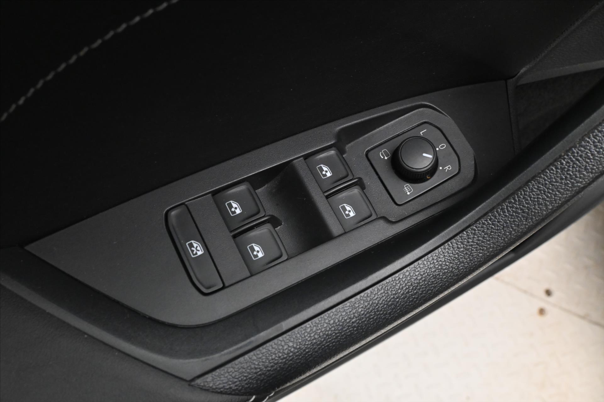 Hlavní fotografie vozu Škoda Kodiaq 2,0 TDI 147kW DSG 4x4 Style Záruka až 5 let (25)