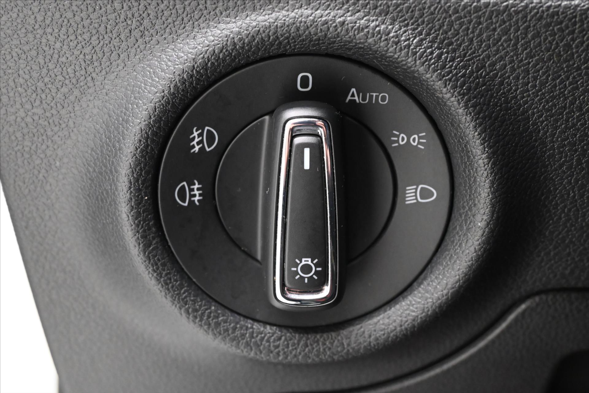 Hlavní fotografie vozu Škoda Kamiq 1,0 TSI 81 kW Monte Carlo Záruka až 5 let (26)