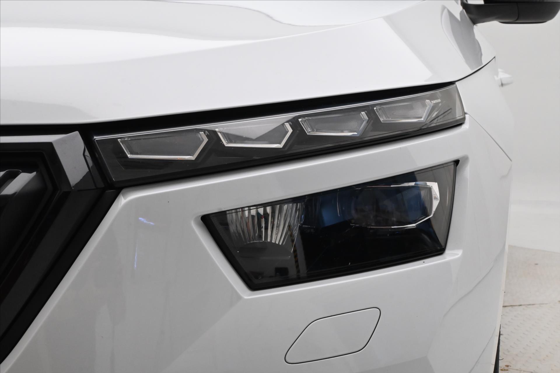 Hlavní fotografie vozu Škoda Kamiq 1,0 TSI 81 kW Monte Carlo Záruka až 5 let (28)