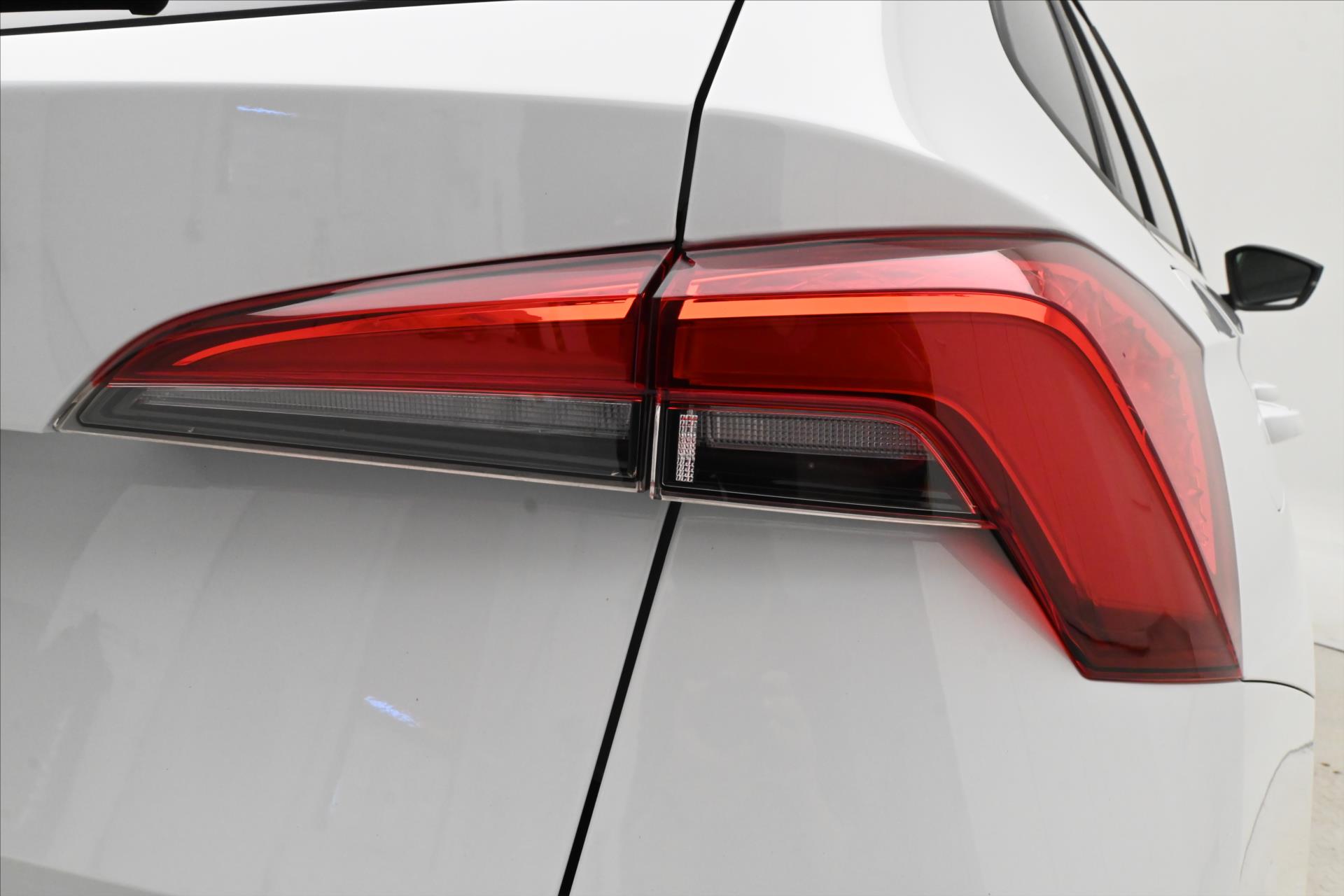 Hlavní fotografie vozu Škoda Kamiq 1,0 TSI 81 kW Monte Carlo Záruka až 5 let (29)