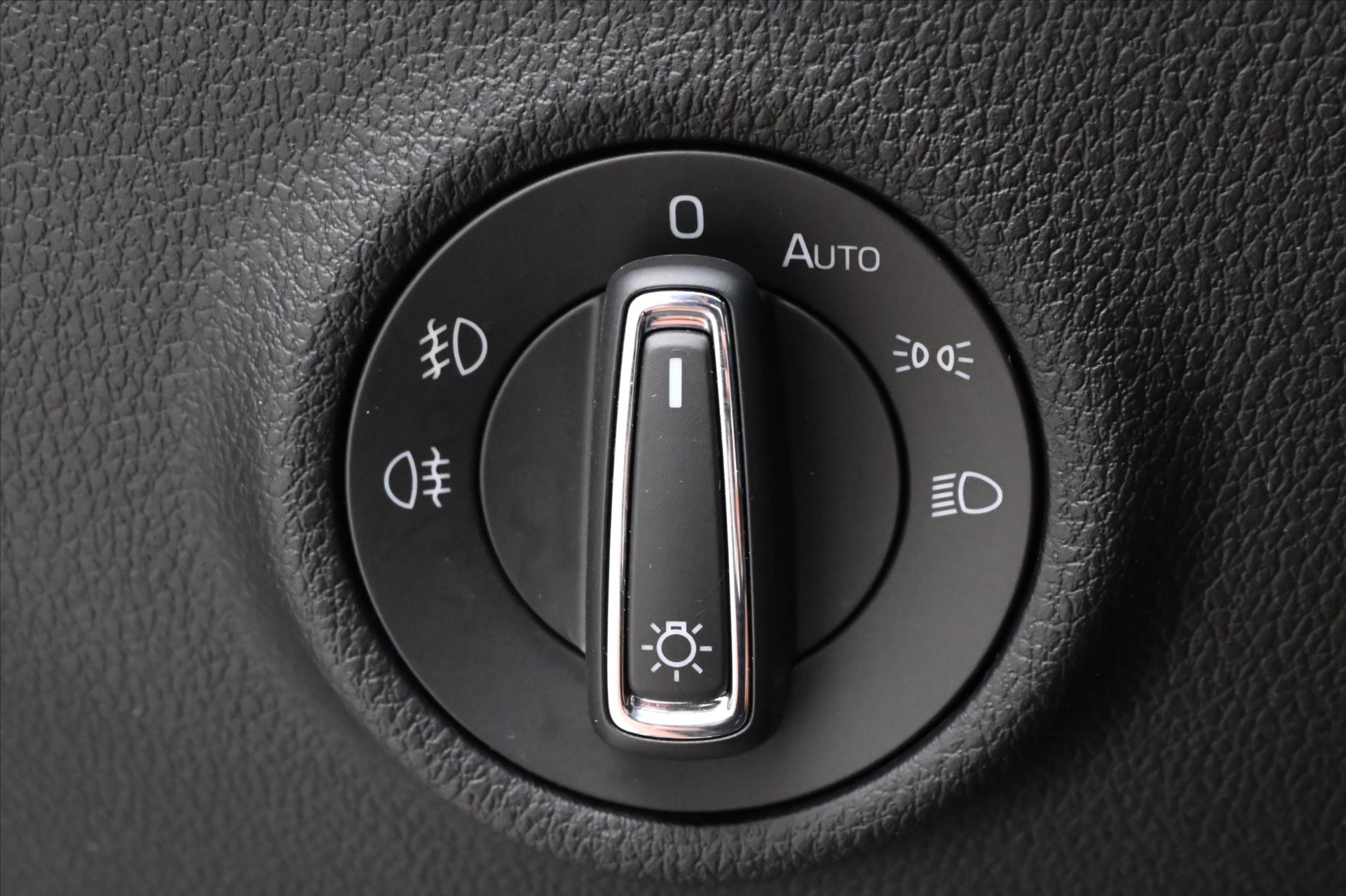 Hlavní fotografie vozu Škoda Superb 2,0 TDI 110kW DSG Style Záruka až 5 let (28)