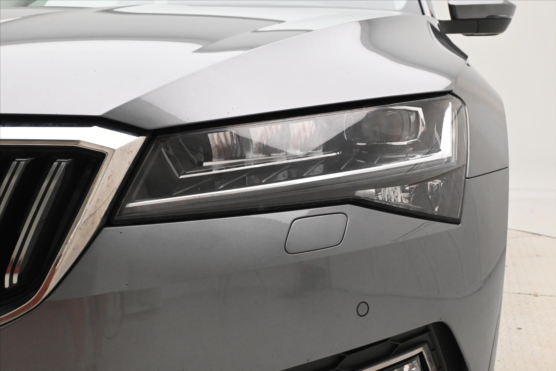 Hlavní fotografie vozu Škoda Superb 2,0 TDI 110kW DSG Style Záruka až 5 let (32)