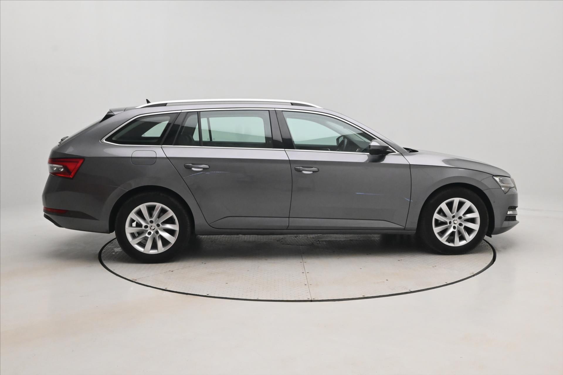Hlavní fotografie vozu Škoda Superb 2,0 TDI 110kW DSG Style Záruka až 5 let (5)