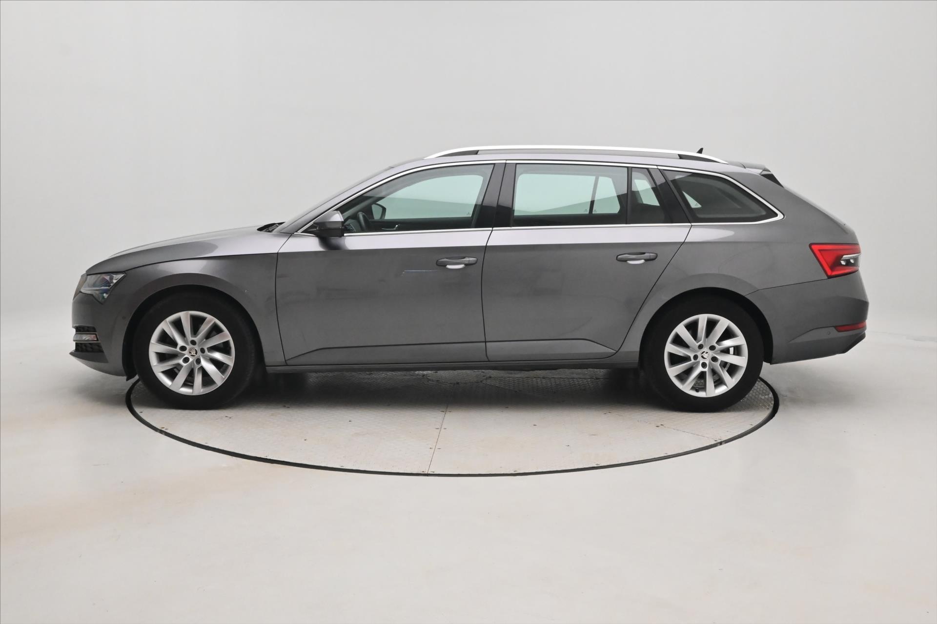 Hlavní fotografie vozu Škoda Superb 2,0 TDI 110kW DSG Style Záruka až 5 let (9)
