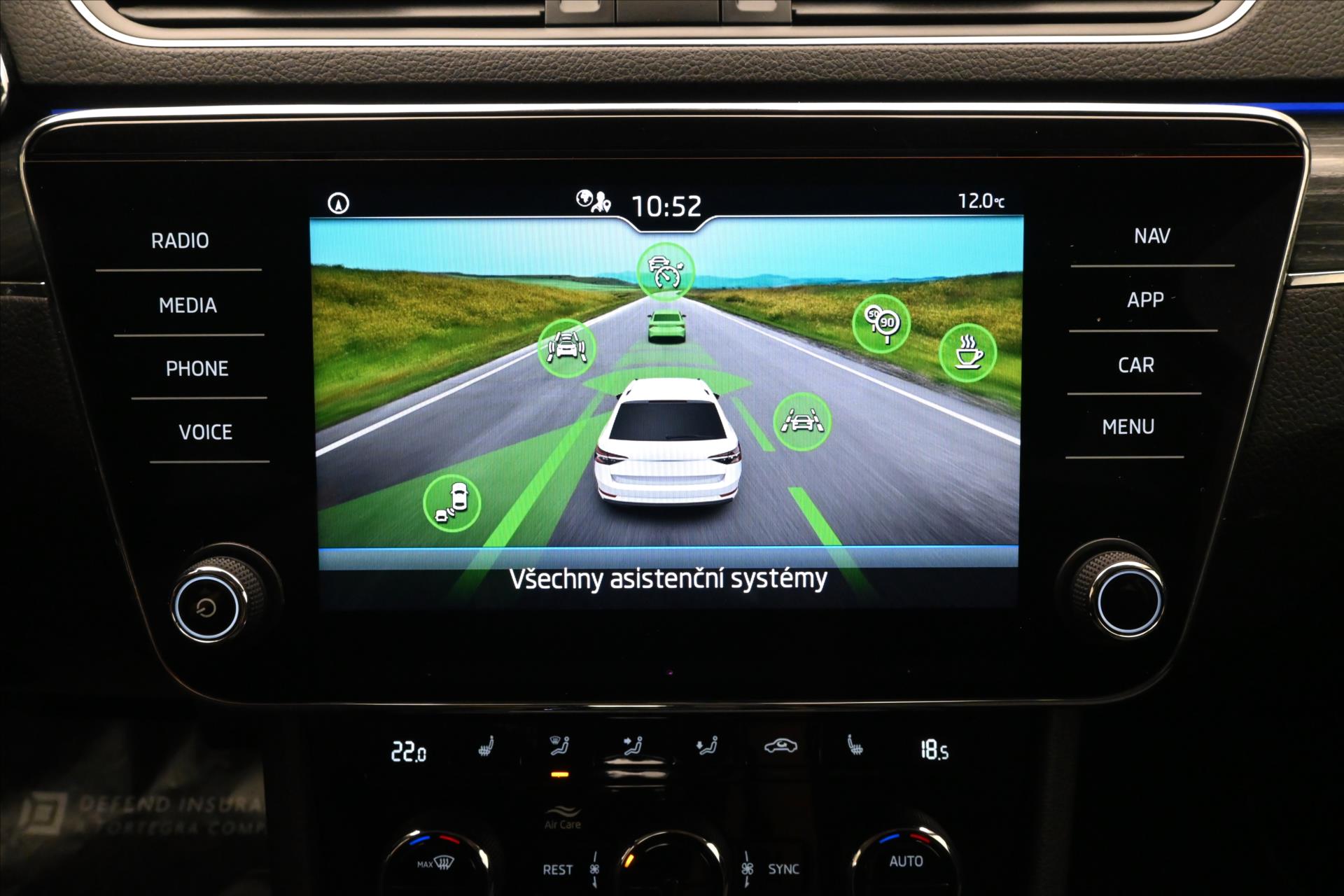 Hlavní fotografie vozu Škoda Superb 2,0 TDI 110 kW DSG Style Záruka až 5 let (19)