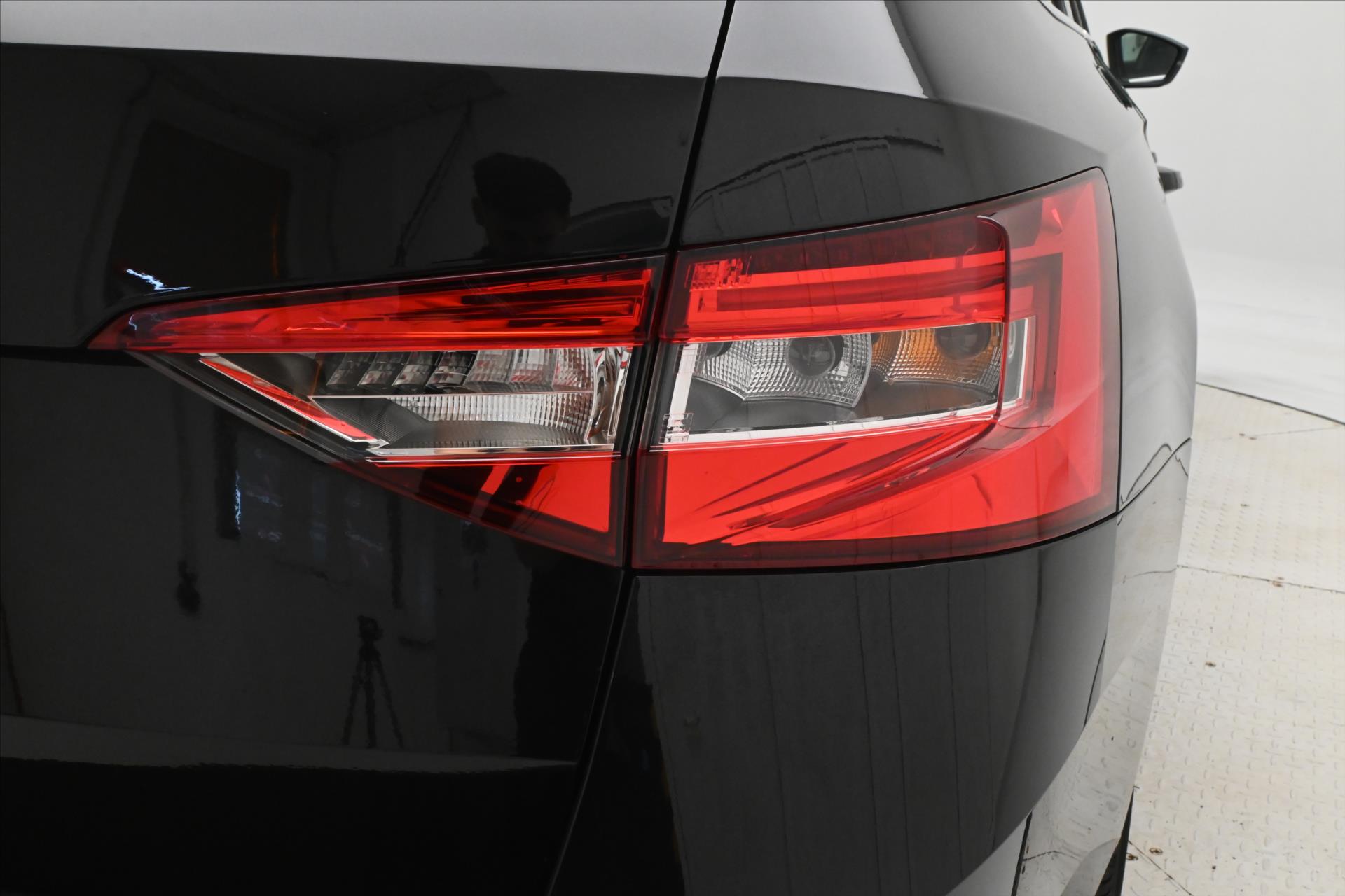 Hlavní fotografie vozu Škoda Superb 2,0 TDI 110 kW DSG Style Záruka až 5 let (31)