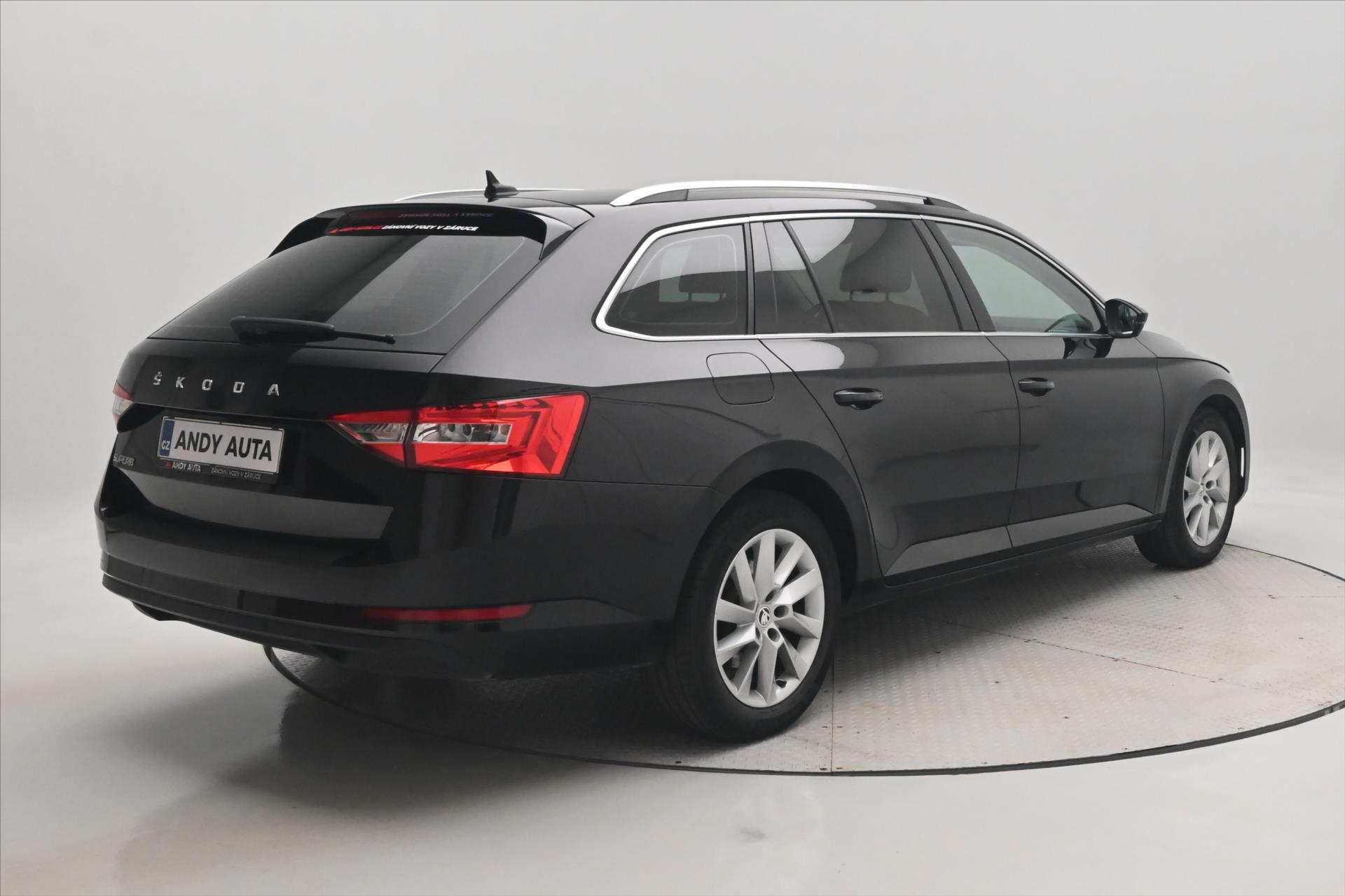 Hlavní fotografie vozu Škoda Superb 2,0 TDI 110 kW DSG Style Záruka až 5 let (5)