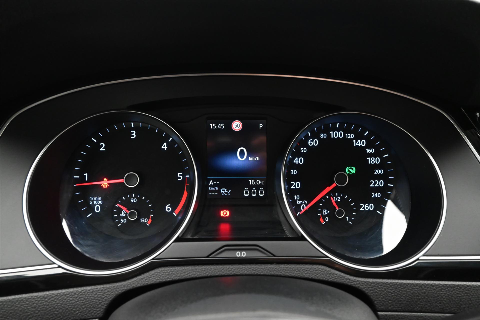 Hlavní fotografie vozu Volkswagen Passat 2,0 TDI 110kW DSG Business Záruka až 5 let (16)