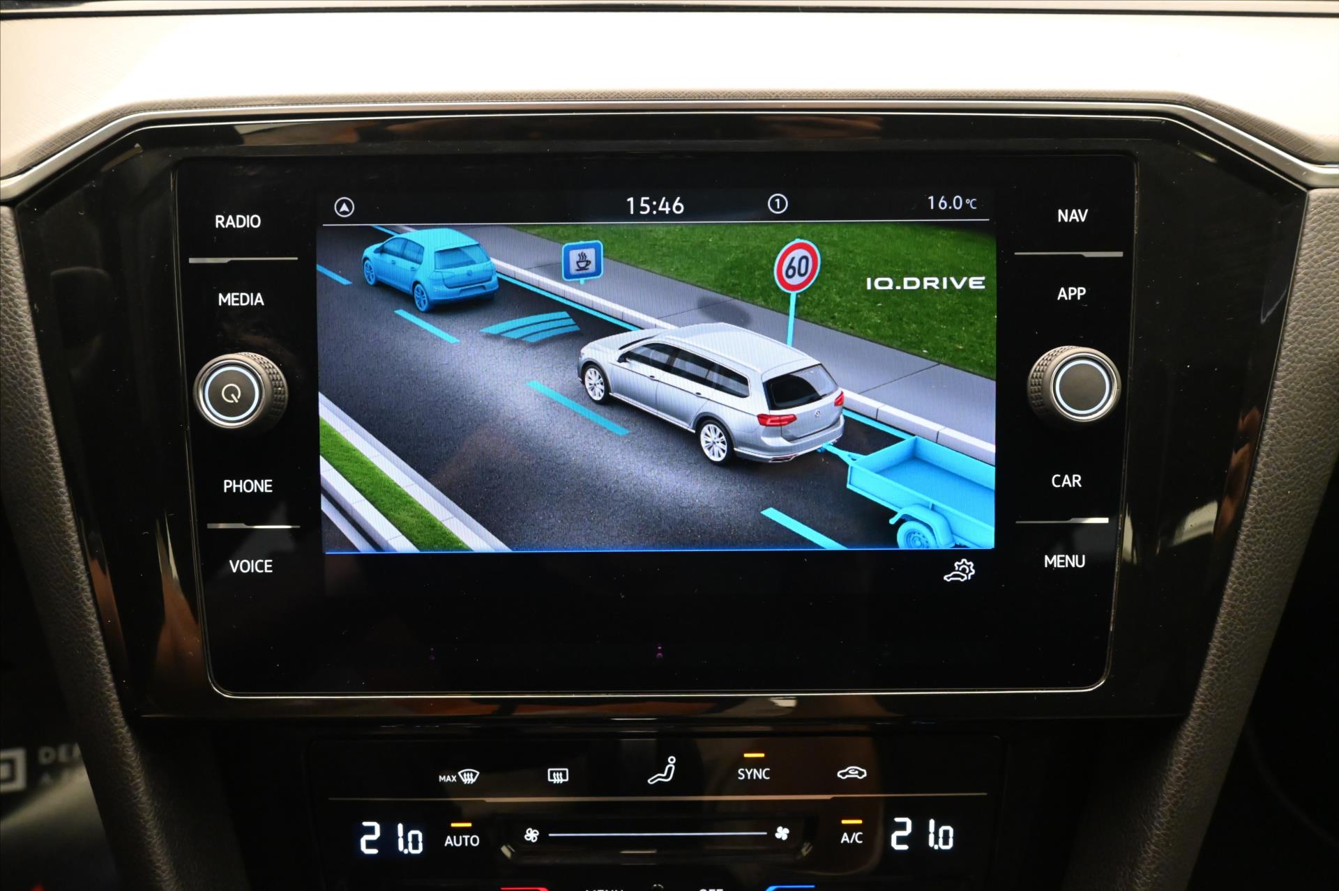 Hlavní fotografie vozu Volkswagen Passat 2,0 TDI 110kW DSG Business Záruka až 5 let (19)