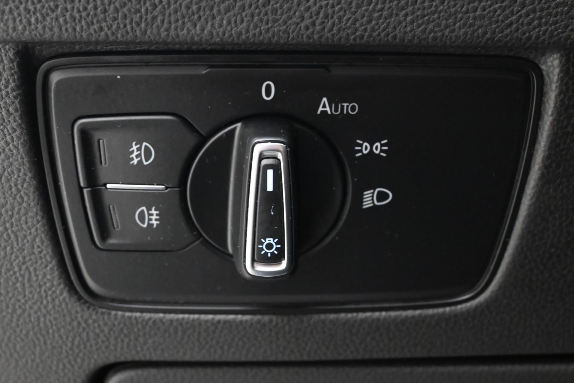 Hlavní fotografie vozu Volkswagen Passat 2,0 TDI 110kW DSG Business Záruka až 5 let (27)