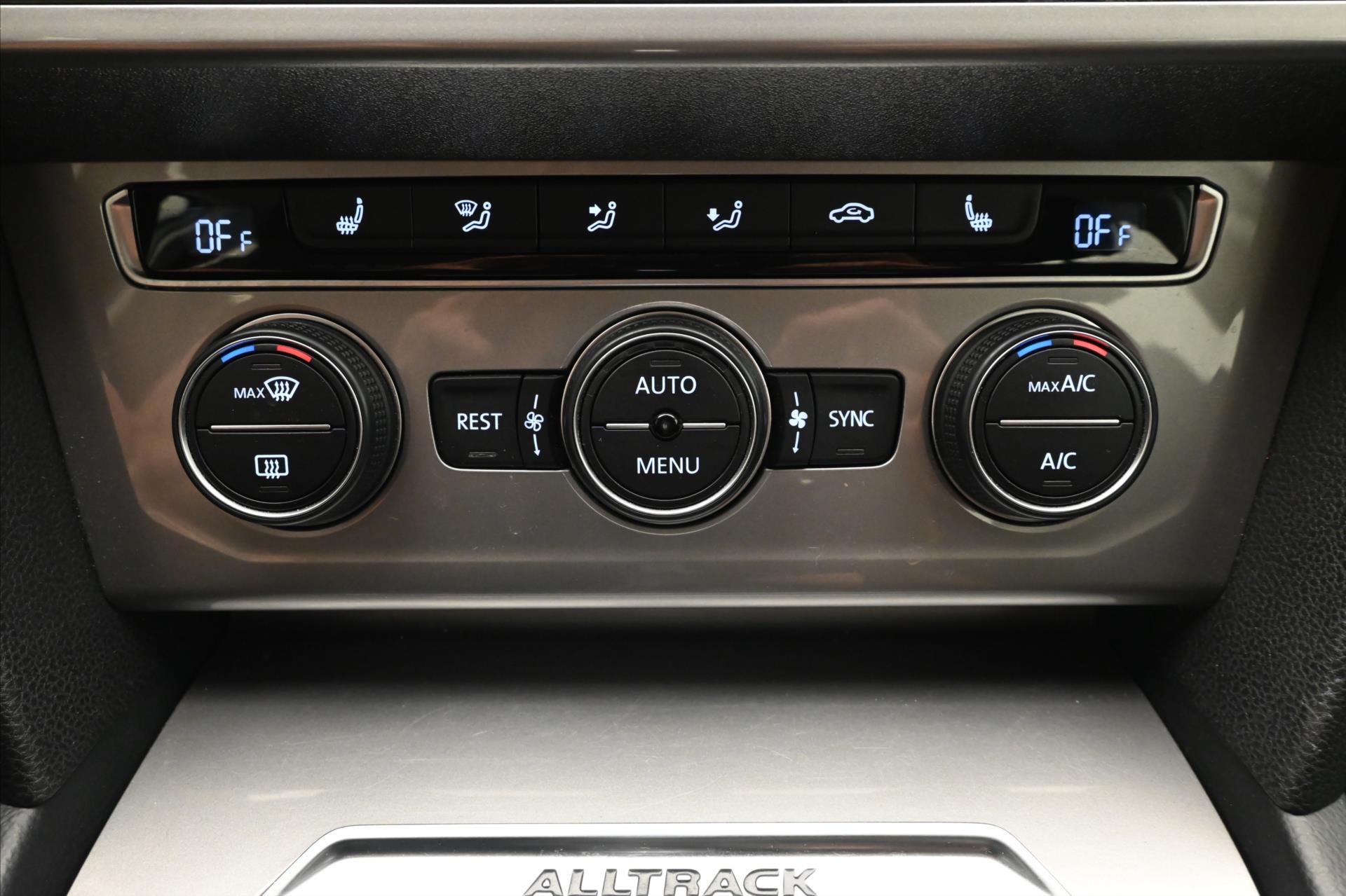 Main photo of the car Volkswagen Passat 2,0 TDI 140kW DSG Alltrack 4Motion Záruka až 5 let (21)