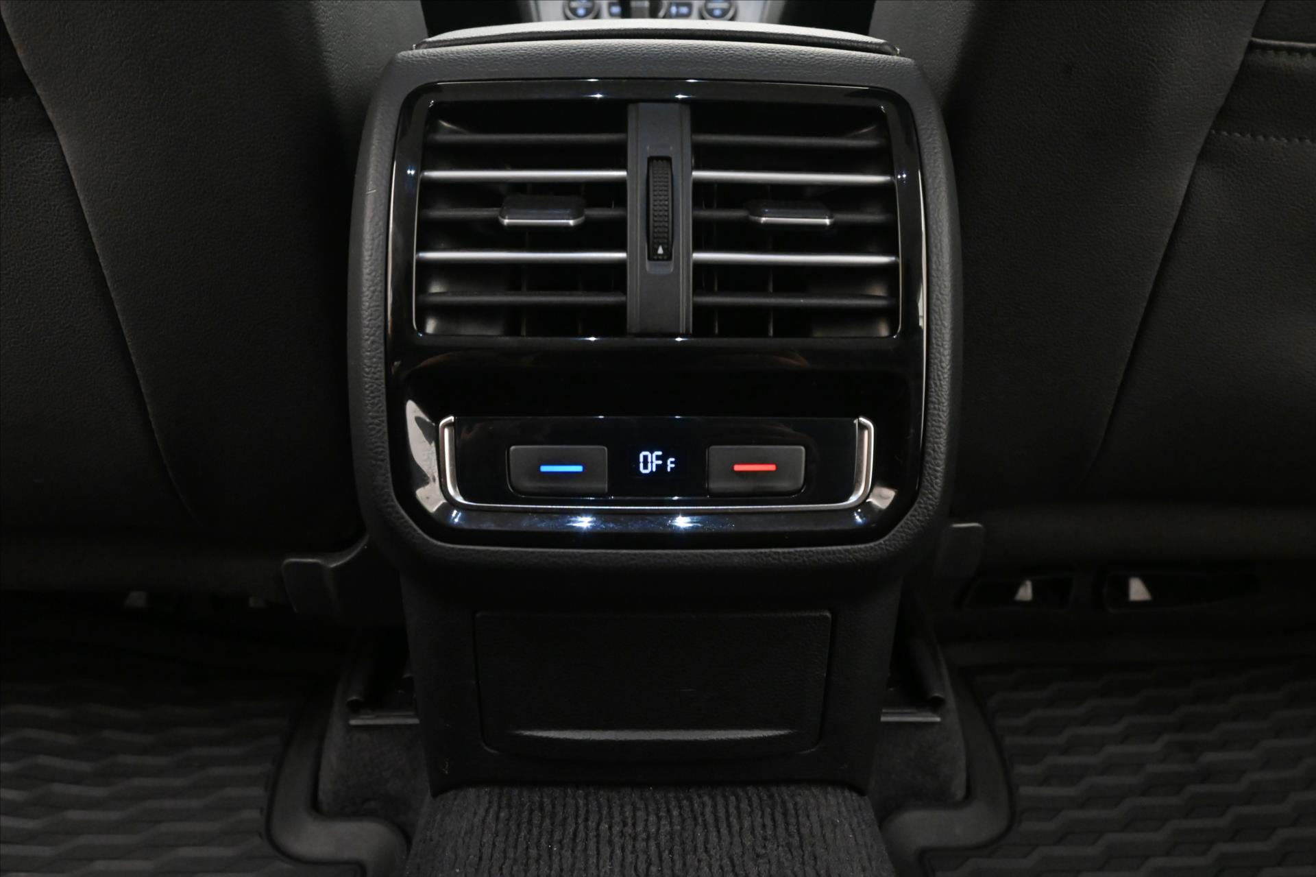 Main photo of the car Volkswagen Passat 2,0 TDI 140kW DSG Alltrack 4Motion Záruka až 5 let (22)