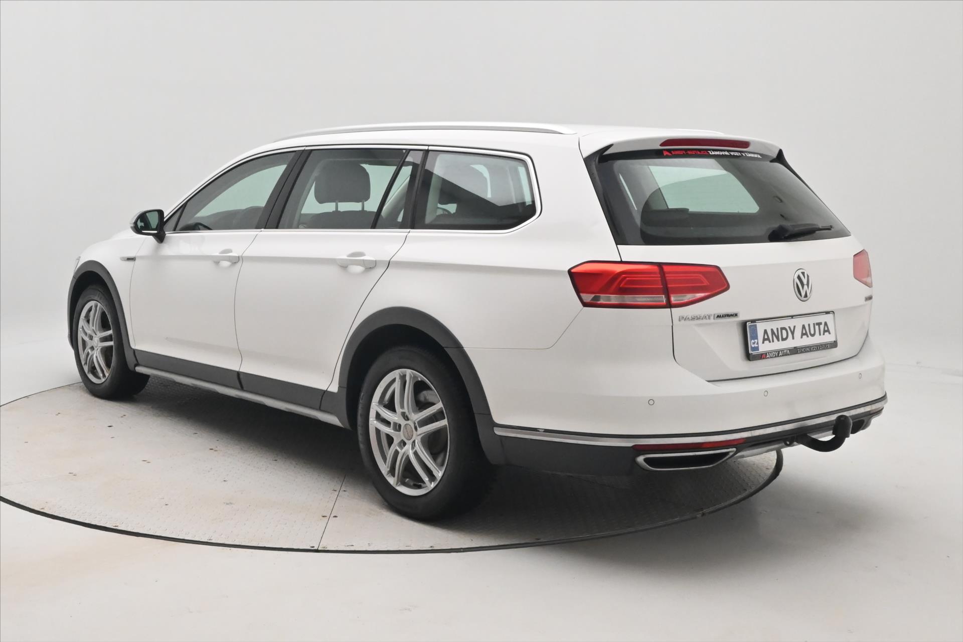 Main photo of the car Volkswagen Passat 2,0 TDI 140kW DSG Alltrack 4Motion Záruka až 5 let (8)