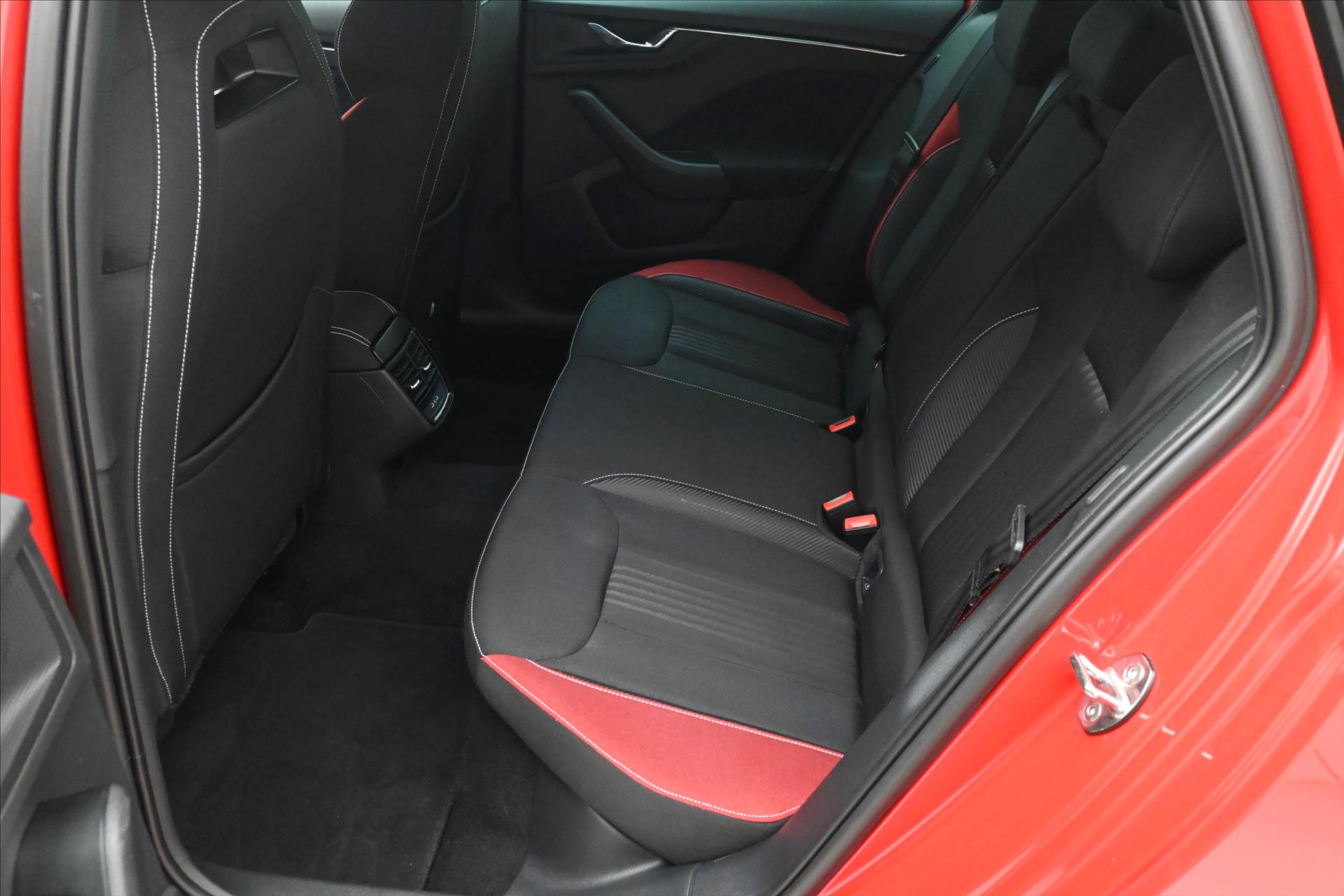 Main photo of the car Skoda Kamiq 1.0 TSI 81 kW Monte Carlo Warranty up to 5 years (15)