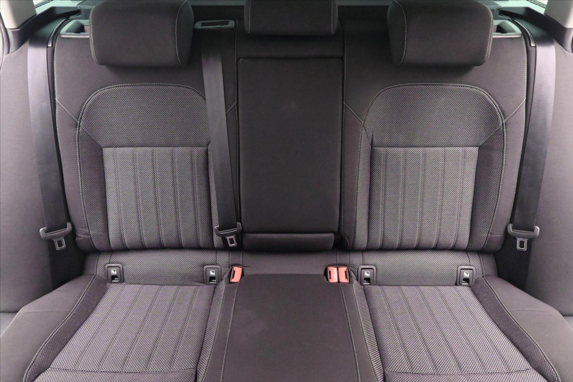 Hlavní fotografie vozu Škoda Superb 1,4 TSI iV 160 kW DSG Style Záruka až 5 let (28)