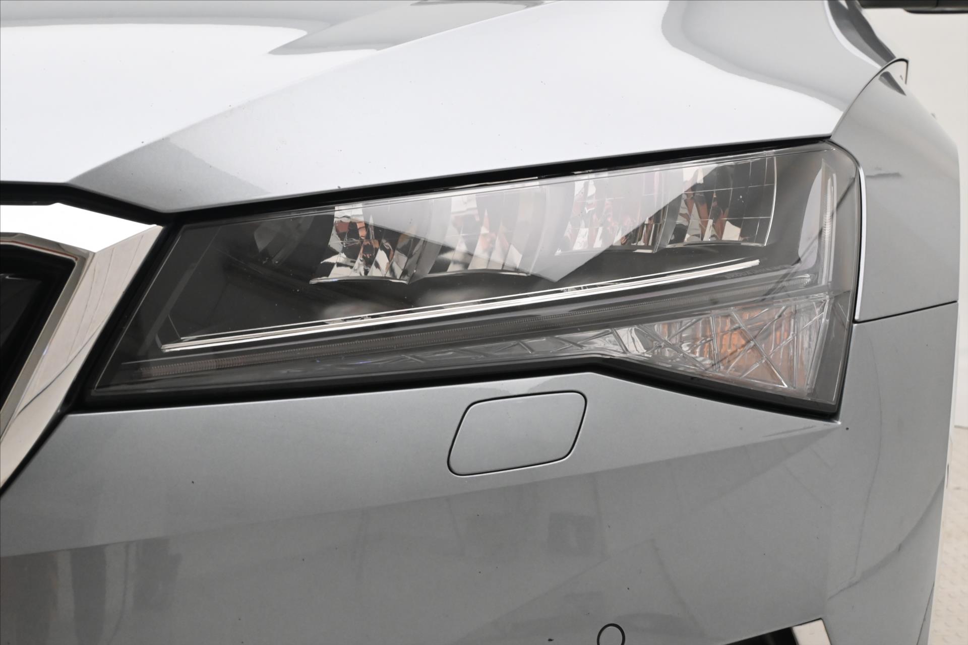 Hlavní fotografie vozu Škoda Superb 1,4 TSI iV 160 kW DSG Style Záruka až 5 let (29)