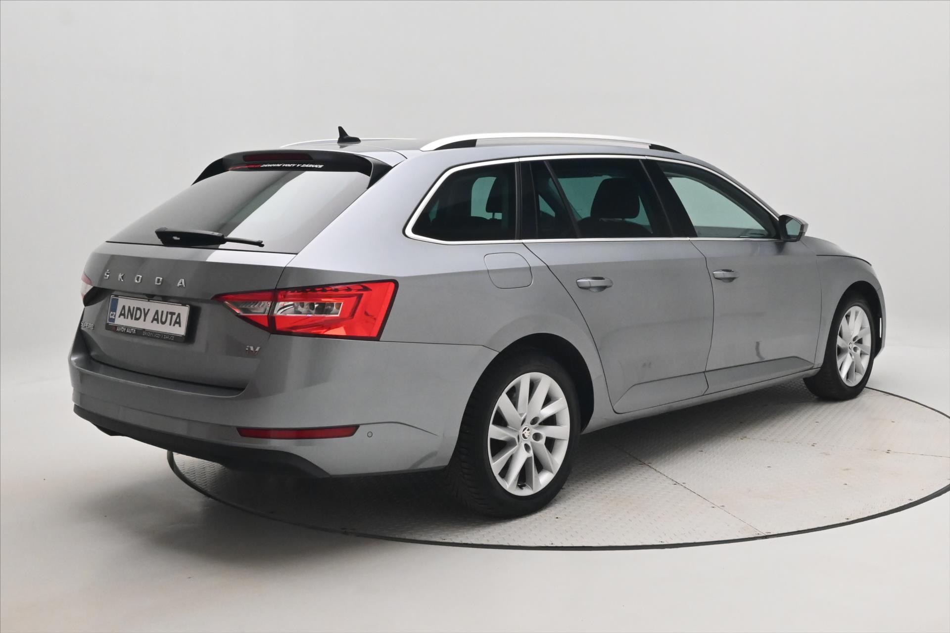 Hlavní fotografie vozu Škoda Superb 1,4 TSI iV 160 kW DSG Style Záruka až 5 let (5)