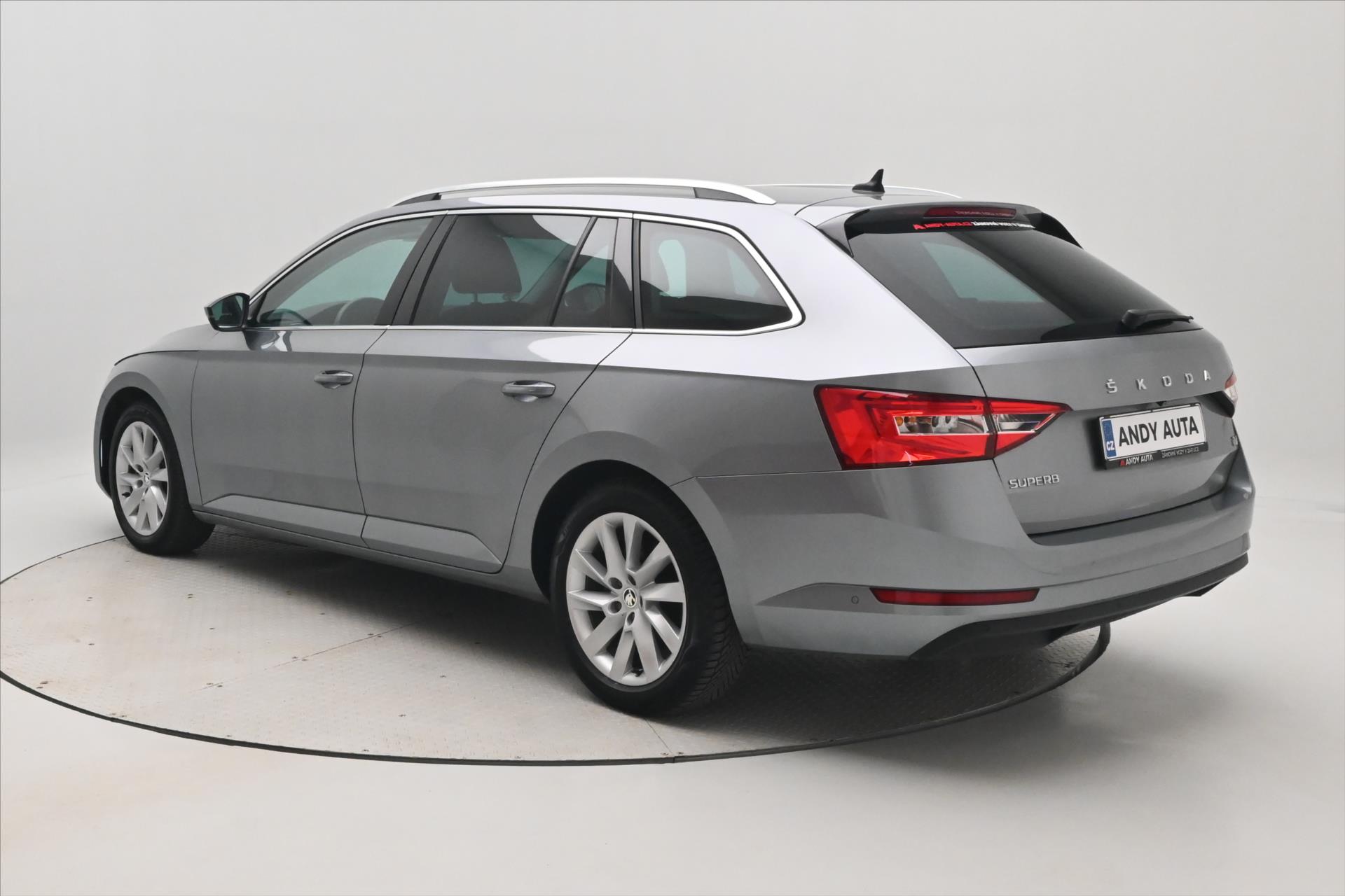 Hlavní fotografie vozu Škoda Superb 1,4 TSI iV 160 kW DSG Style Záruka až 5 let (7)