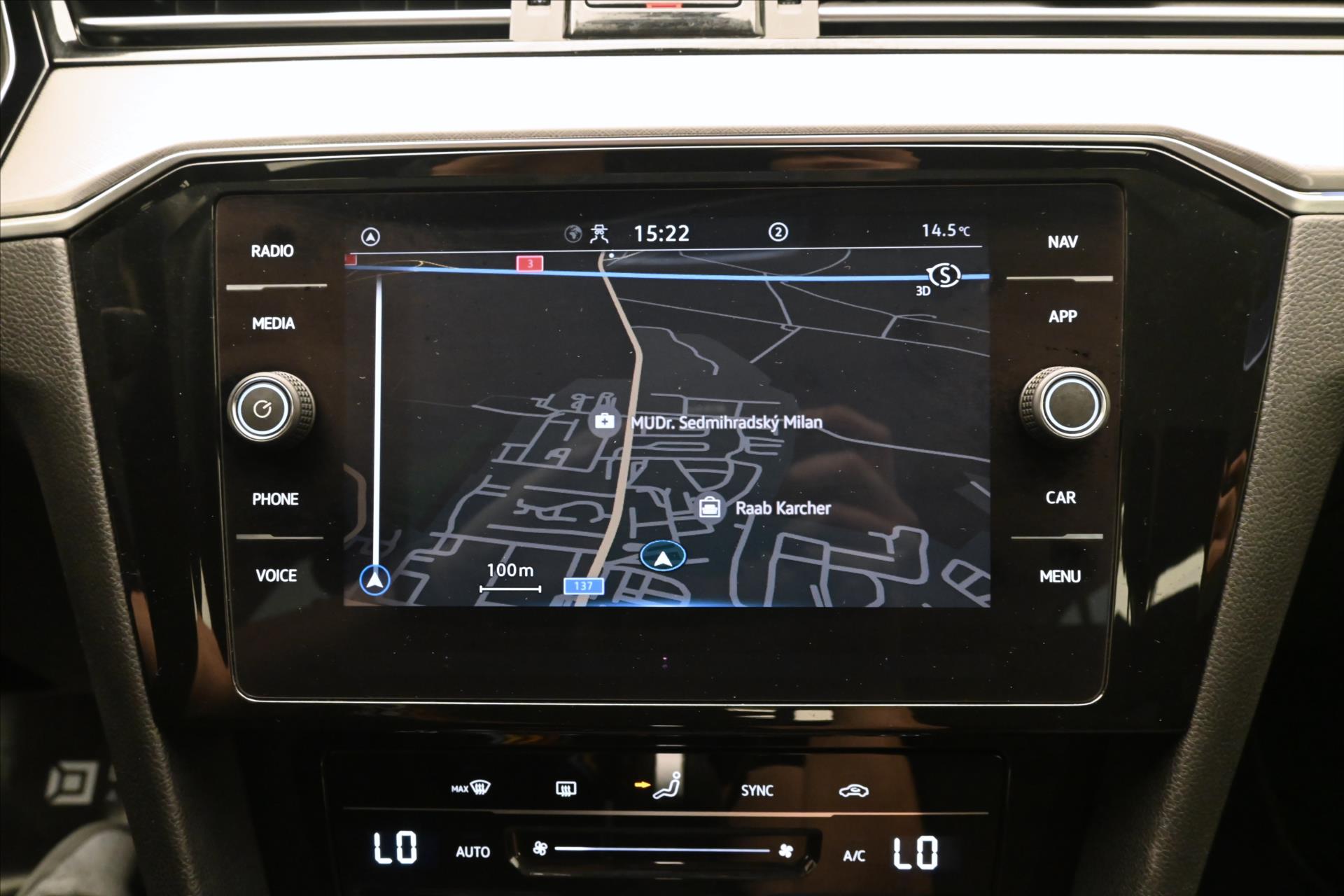 Hlavní fotografie vozu Volkswagen Passat 2,0 TDI 110kW DSG Záruka až 5 let (19)