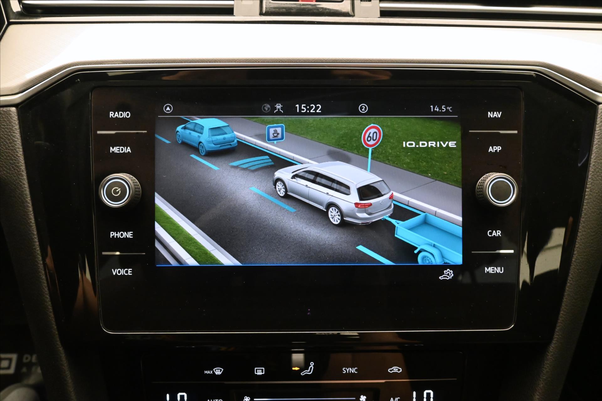 Main photo of the car Volkswagen Passat 2.0 TDI 110kW DSG Warranty up to 5 years (20)