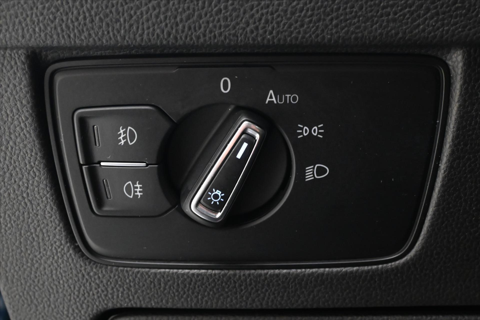 Main photo of the car Volkswagen Passat 2.0 TDI 110kW DSG Warranty up to 5 years (26)