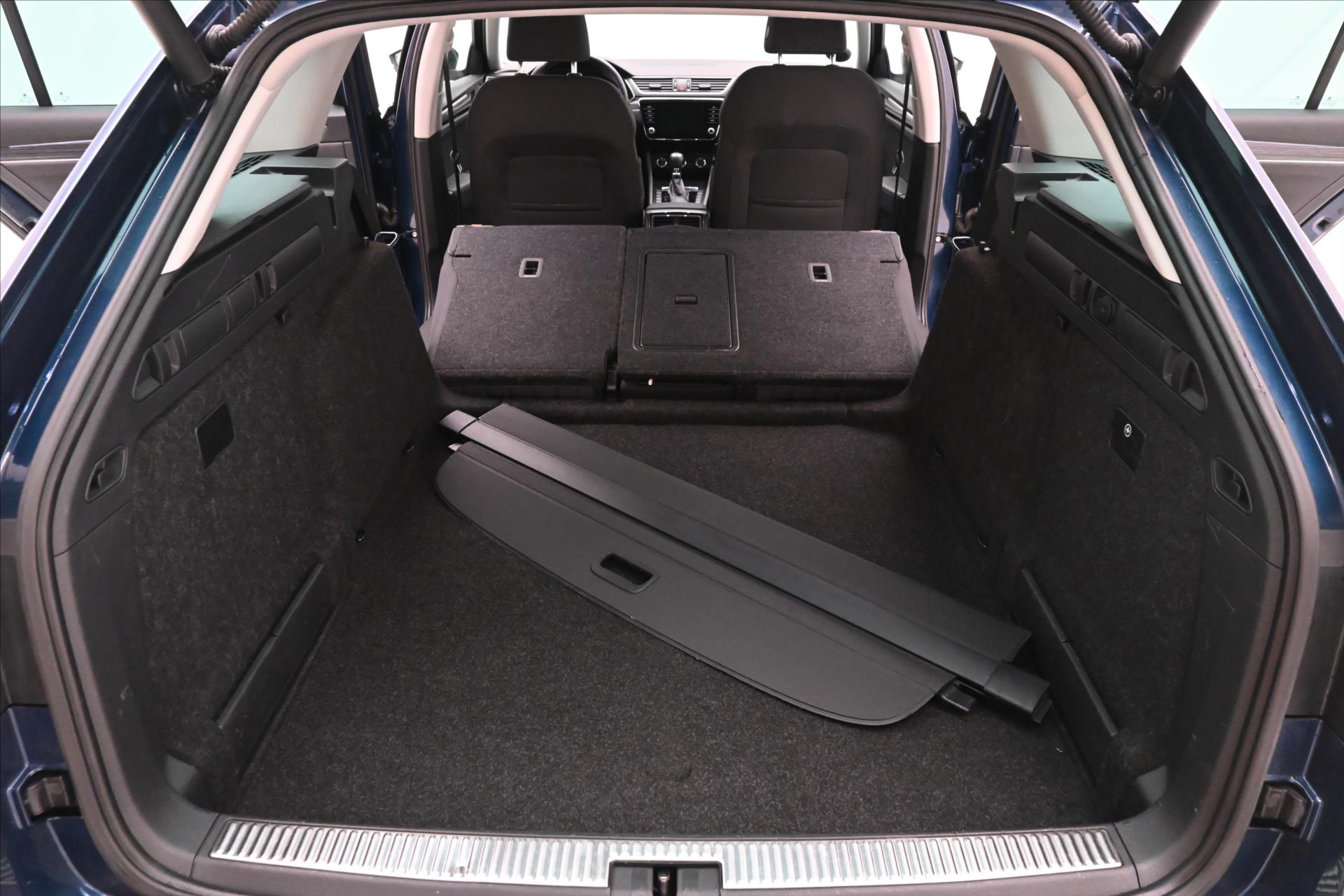 Main photo of the car Skoda Superb 2.0 TDI 110 kW DSG Style Warranty up to 5 years (11)