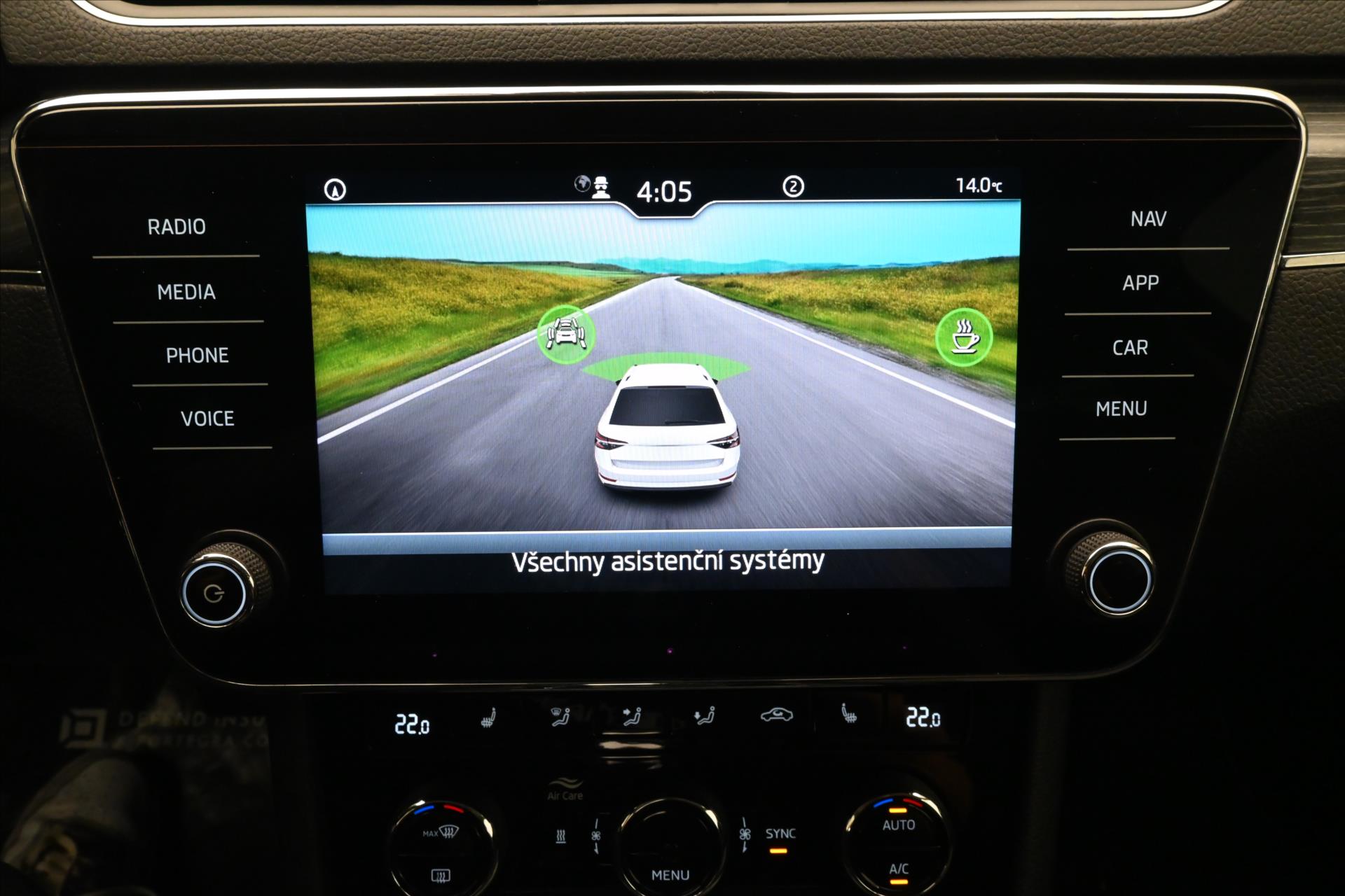 Main photo of the car Skoda Superb 2.0 TDI 110 kW DSG Style Warranty up to 5 years (19)