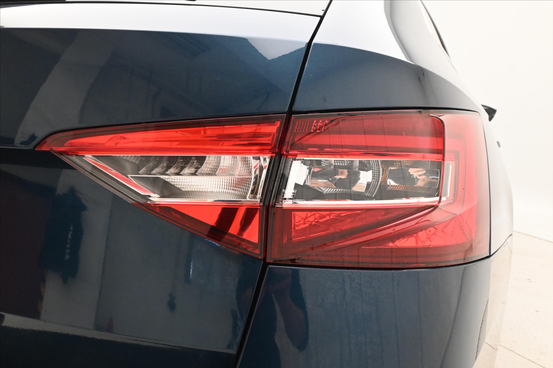 Main photo of the car Skoda Superb 2.0 TDI 110 kW DSG Style Warranty up to 5 years (31)
