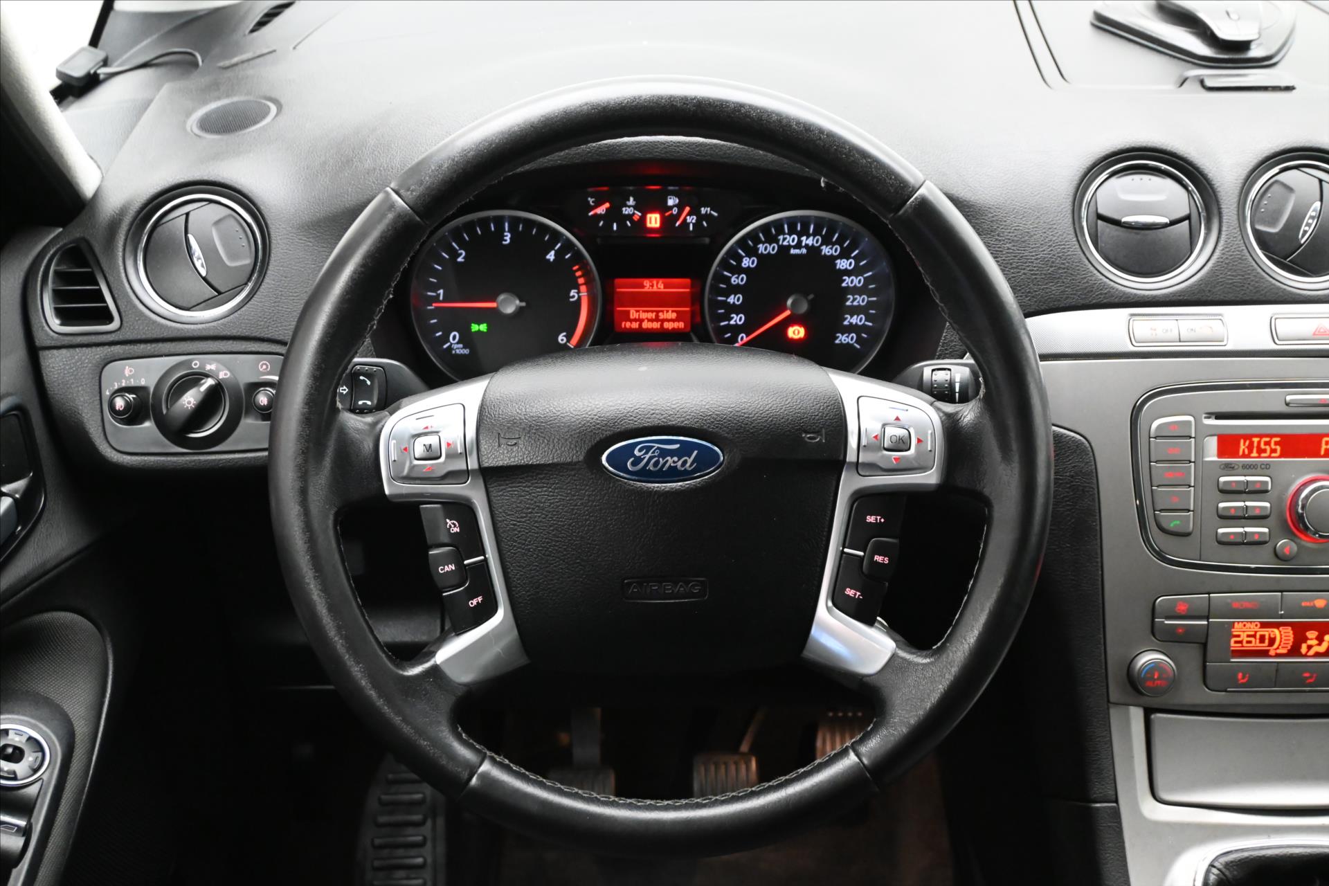 Hlavní fotografie vozu Ford Galaxy 2,0 TDCi 96 kW 7 Míst (18)