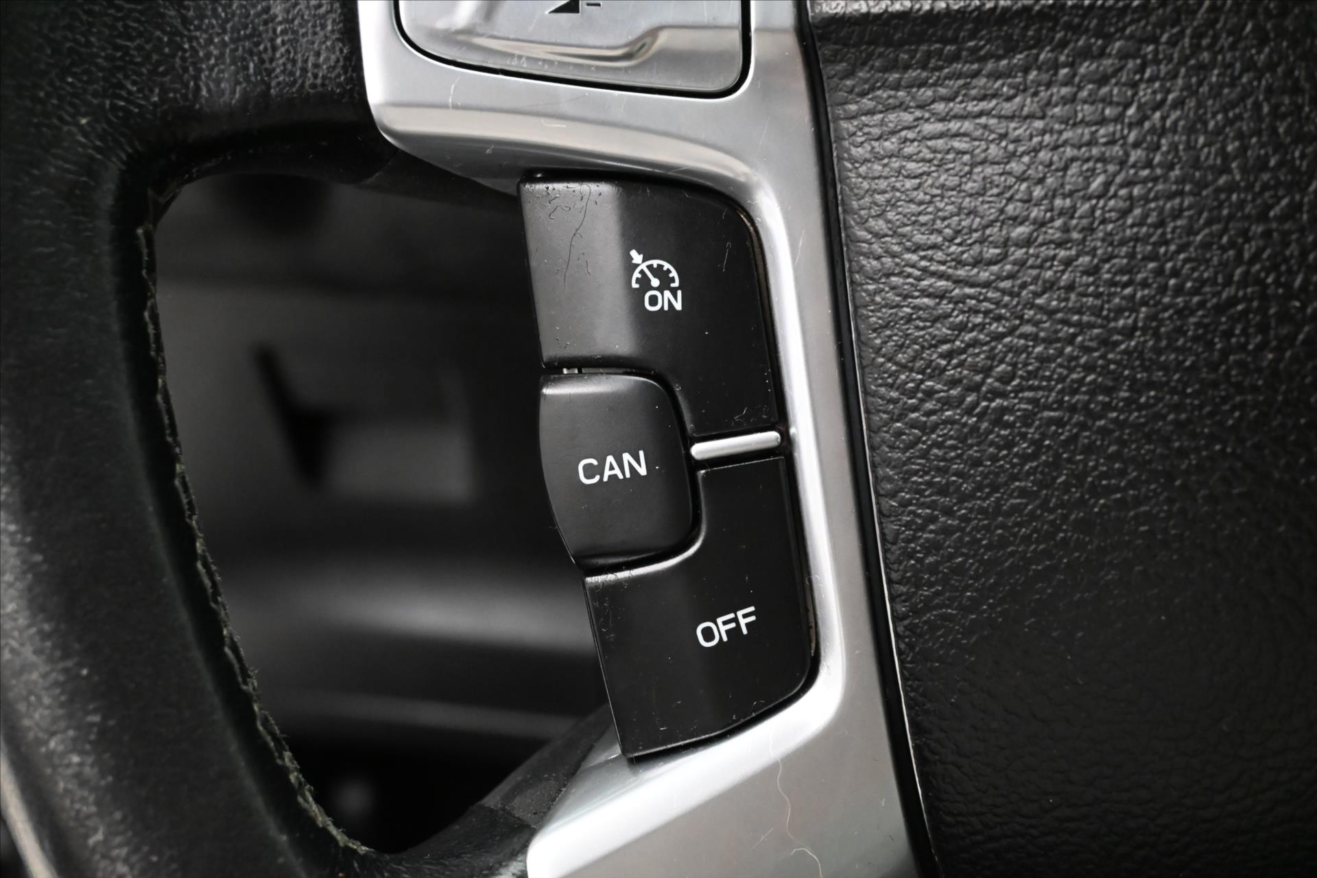 Hlavní fotografie vozu Ford Galaxy 2,0 TDCi 96 kW 7 Míst (21)