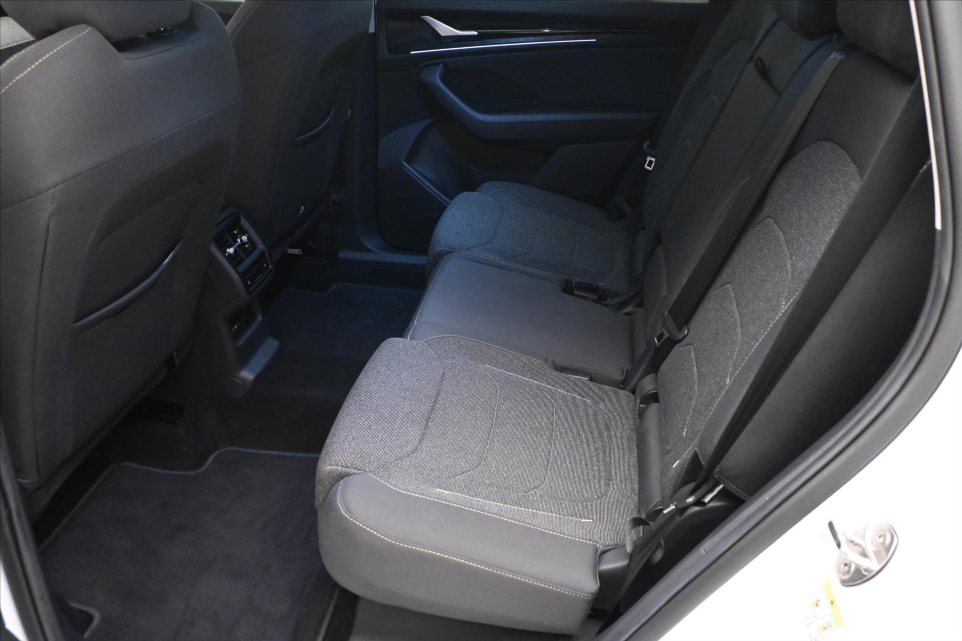 Hlavní fotografie vozu Škoda Kodiaq 2,0 TDI 142kW Selection 4x4 TAŽNÉ Záruka až 5 let (14)
