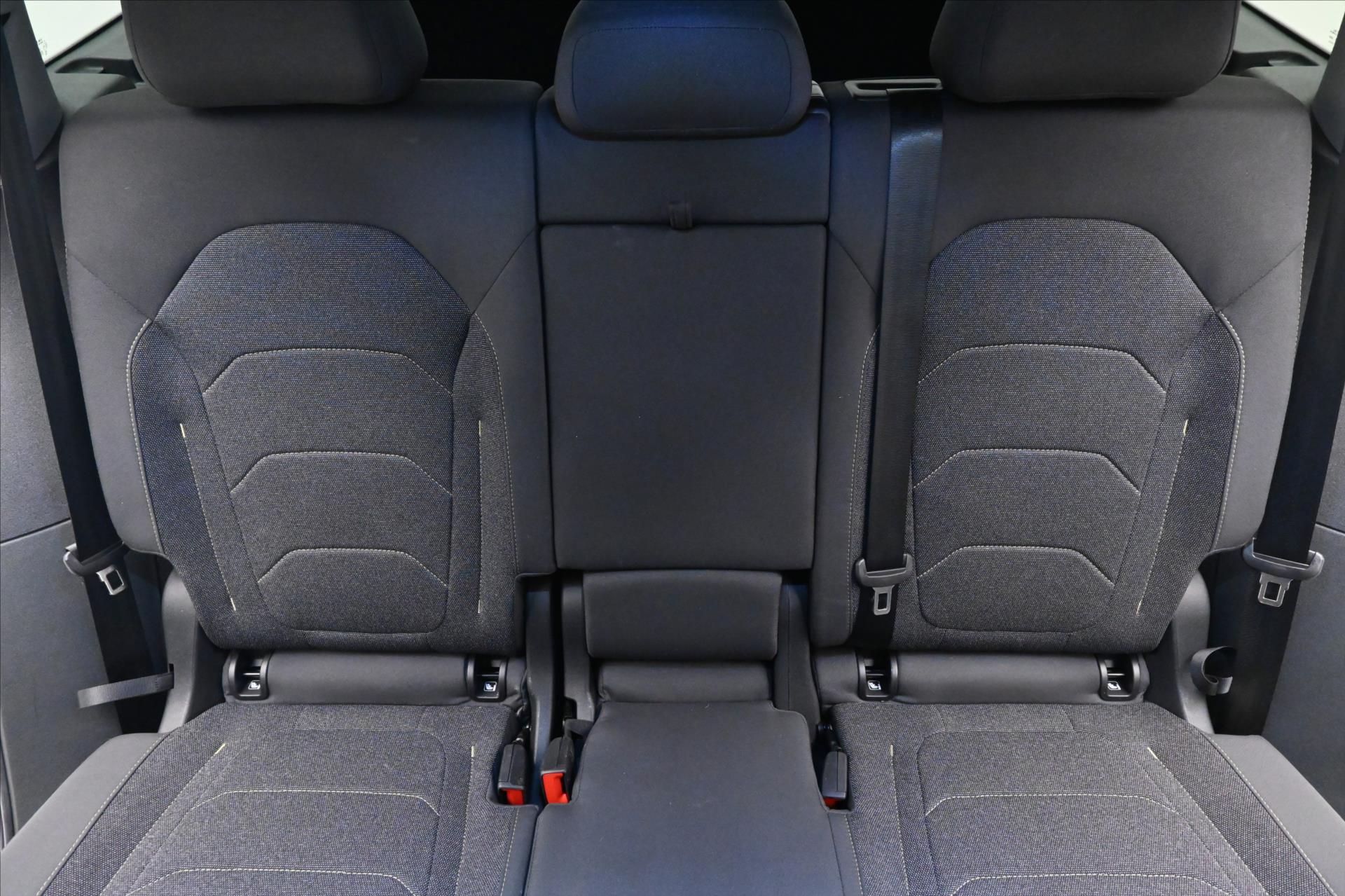 Hlavní fotografie vozu Škoda Kodiaq 2,0 TDI 142kW Selection 4x4 TAŽNÉ Záruka až 5 let (27)