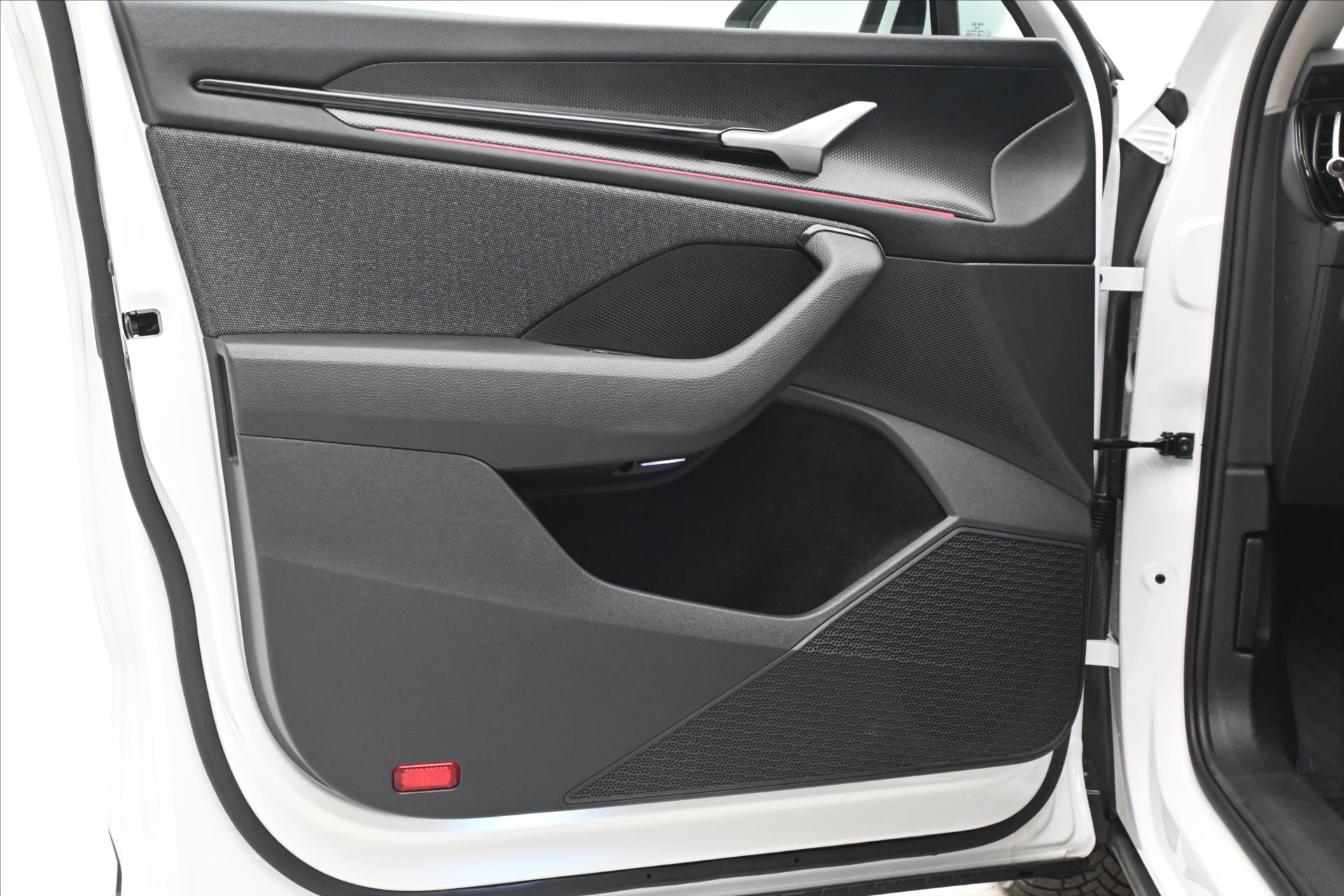 Hlavní fotografie vozu Škoda Kodiaq 2,0 TDI 142kW Selection 4x4 Záruka až 5 let (24)