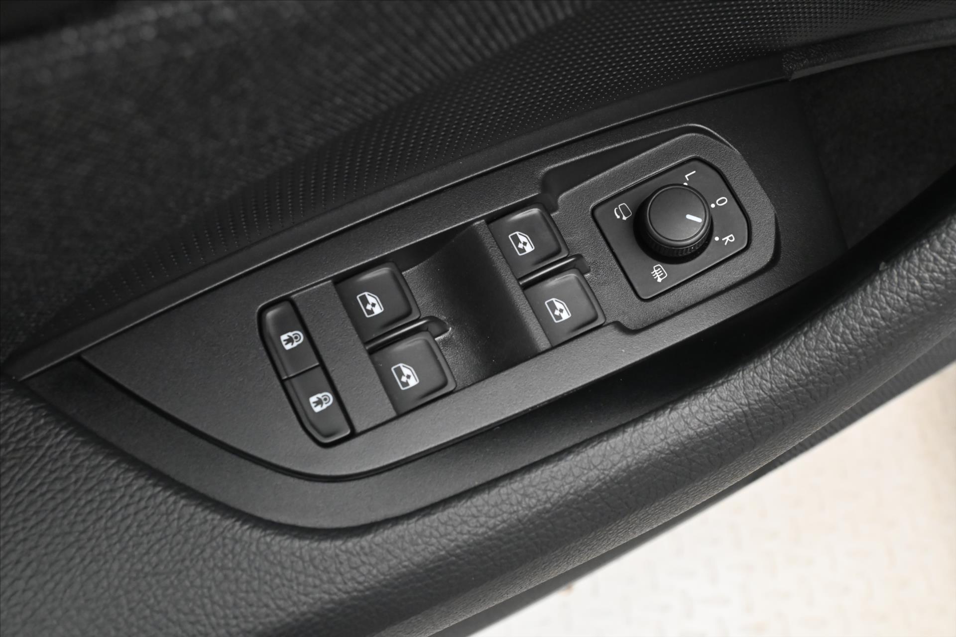 Hlavní fotografie vozu Škoda Kodiaq 2,0 TDI 142kW Selection 4x4 Záruka až 5 let (25)