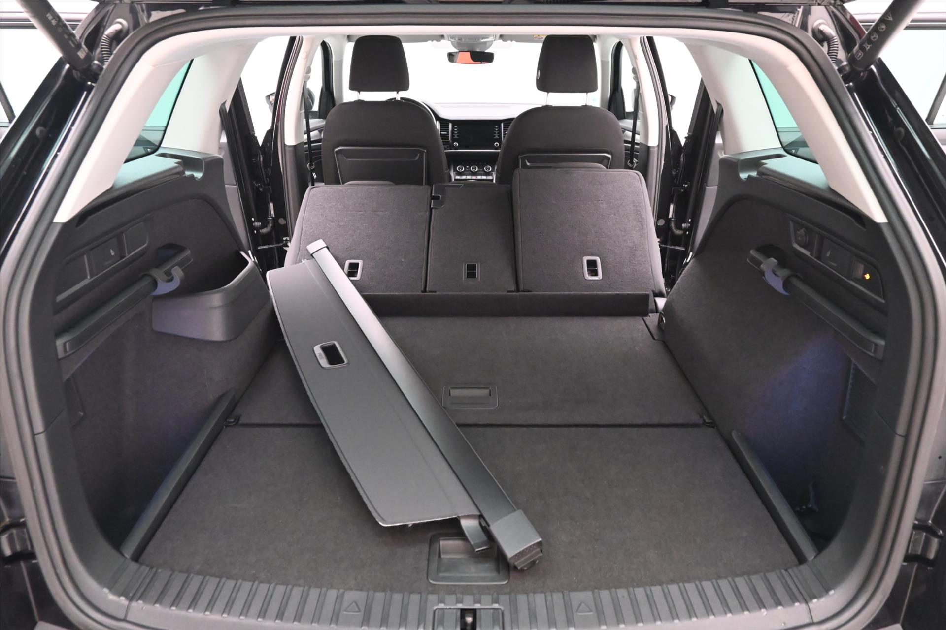 Main photo of the car Skoda Kodiaq 2.0 TDI 147 kW DSG 4x4 CLEVER Warranty up to 5 years (12)