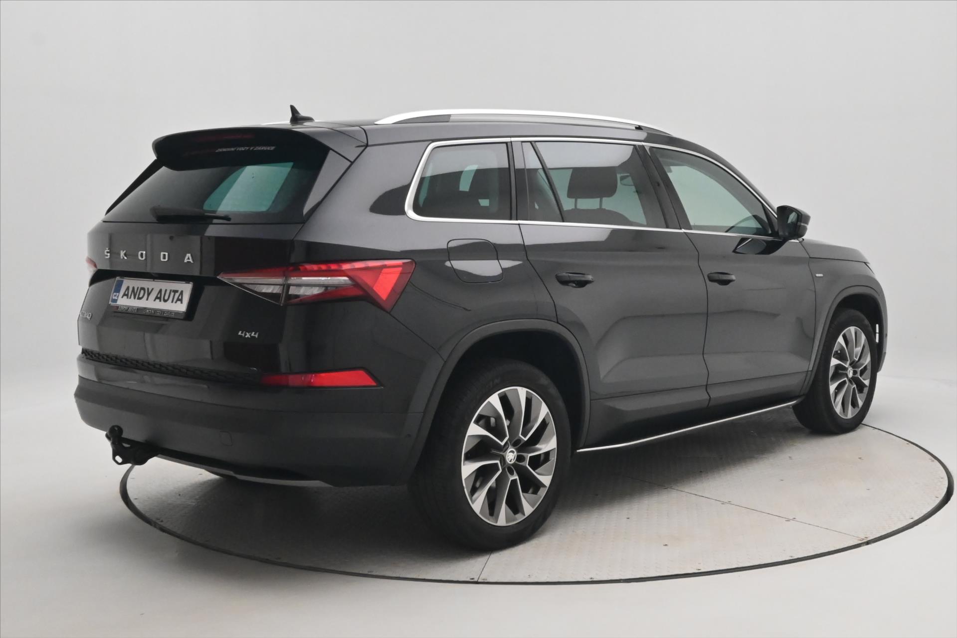 Hlavní fotografie vozu Škoda Kodiaq 2,0 TDI 147 kW DSG 4x4 CLEVER Záruka až 5 let (6)