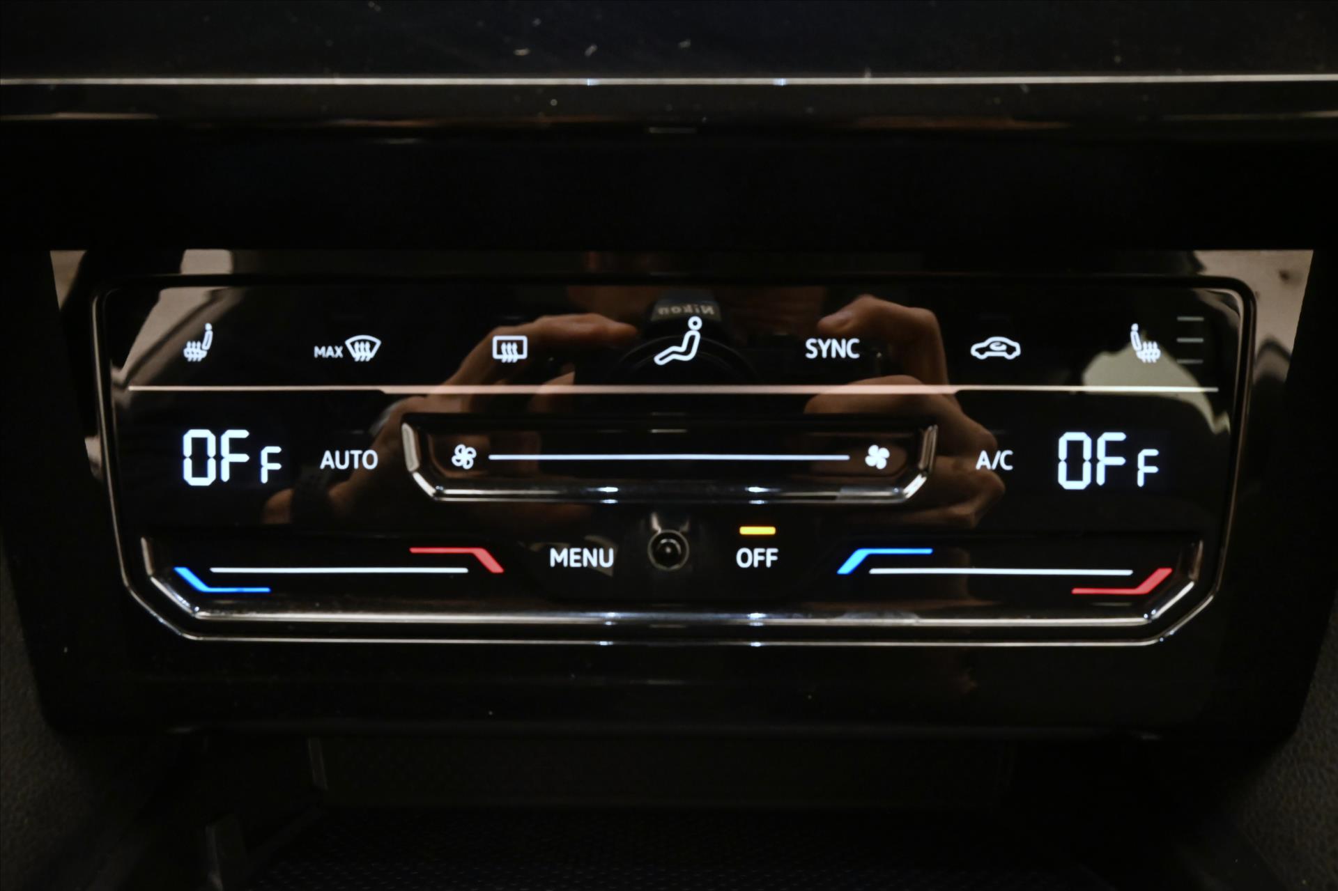 Hlavní fotografie vozu Volkswagen Passat 2,0 TDI 110 kW DSG Business Záruka až 5 let (21)