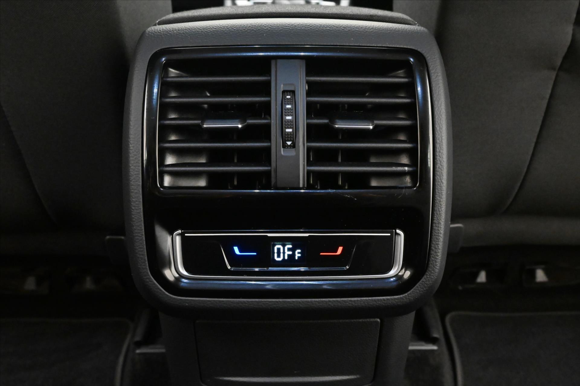 Hlavní fotografie vozu Volkswagen Passat 2,0 TDI 110 kW DSG Business Záruka až 5 let (22)