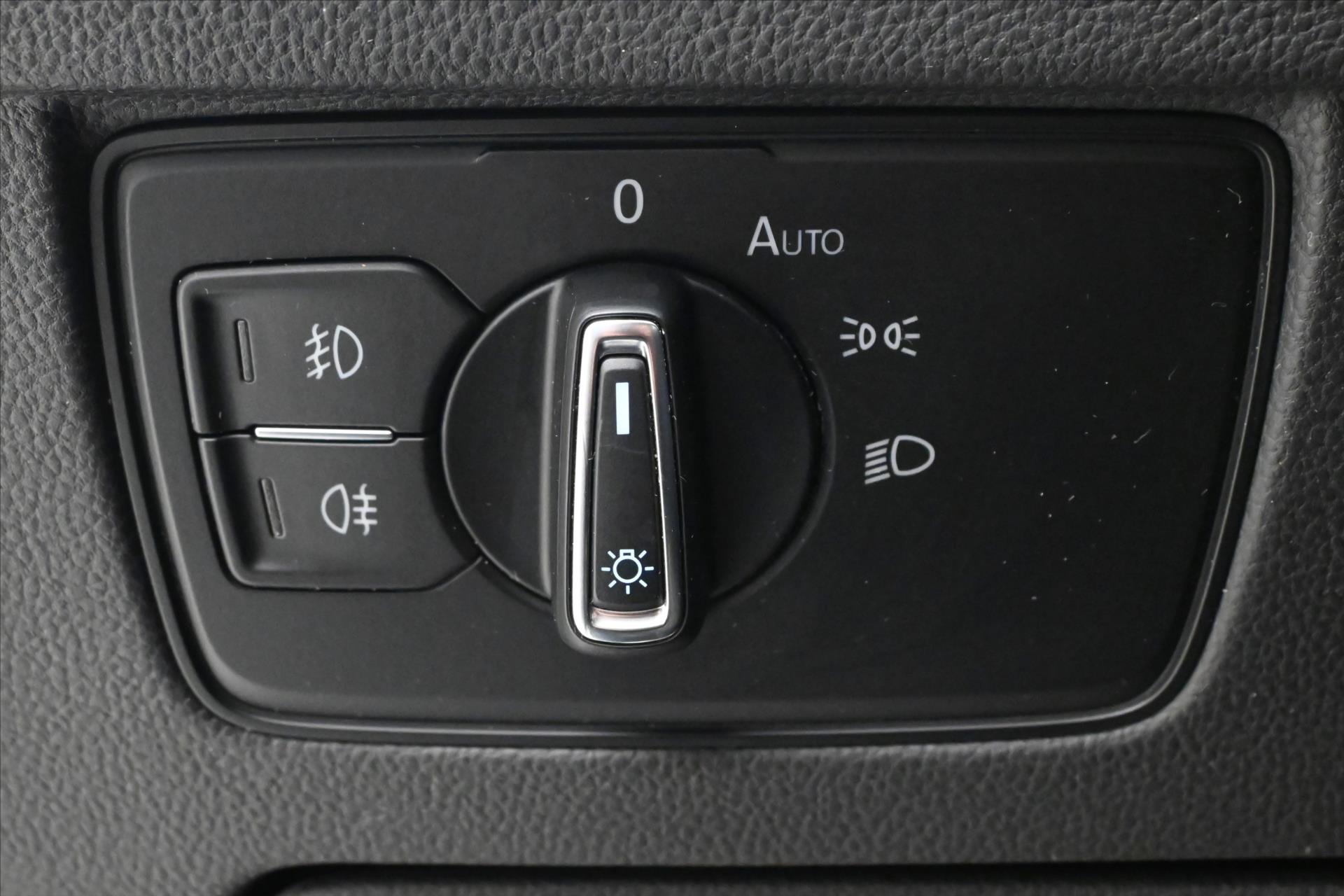 Hlavní fotografie vozu Volkswagen Passat 2,0 TDI 110 kW DSG Business Záruka až 5 let (27)