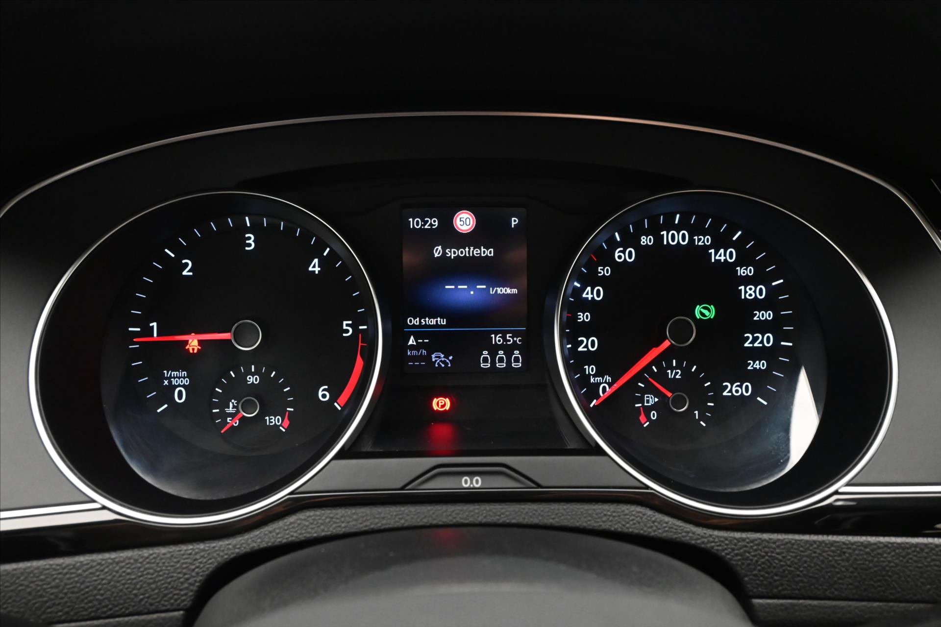 Hlavní fotografie vozu Volkswagen Passat 2,0 TDI 110 kW DSG Business Záruka až 5 let (16)