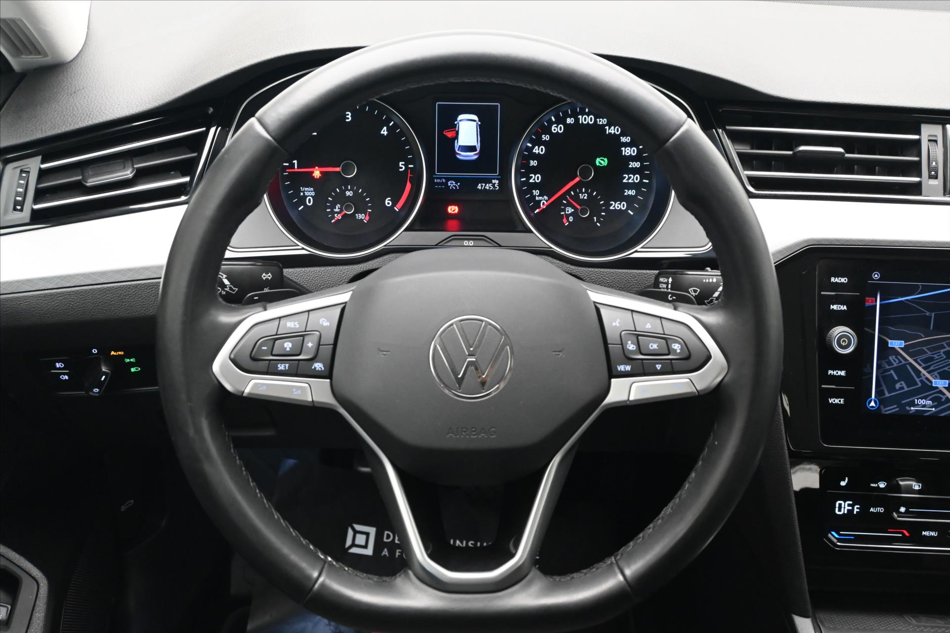 Hlavní fotografie vozu Volkswagen Passat 2,0 TDI 110 kW DSG Business Záruka až 5 let (18)