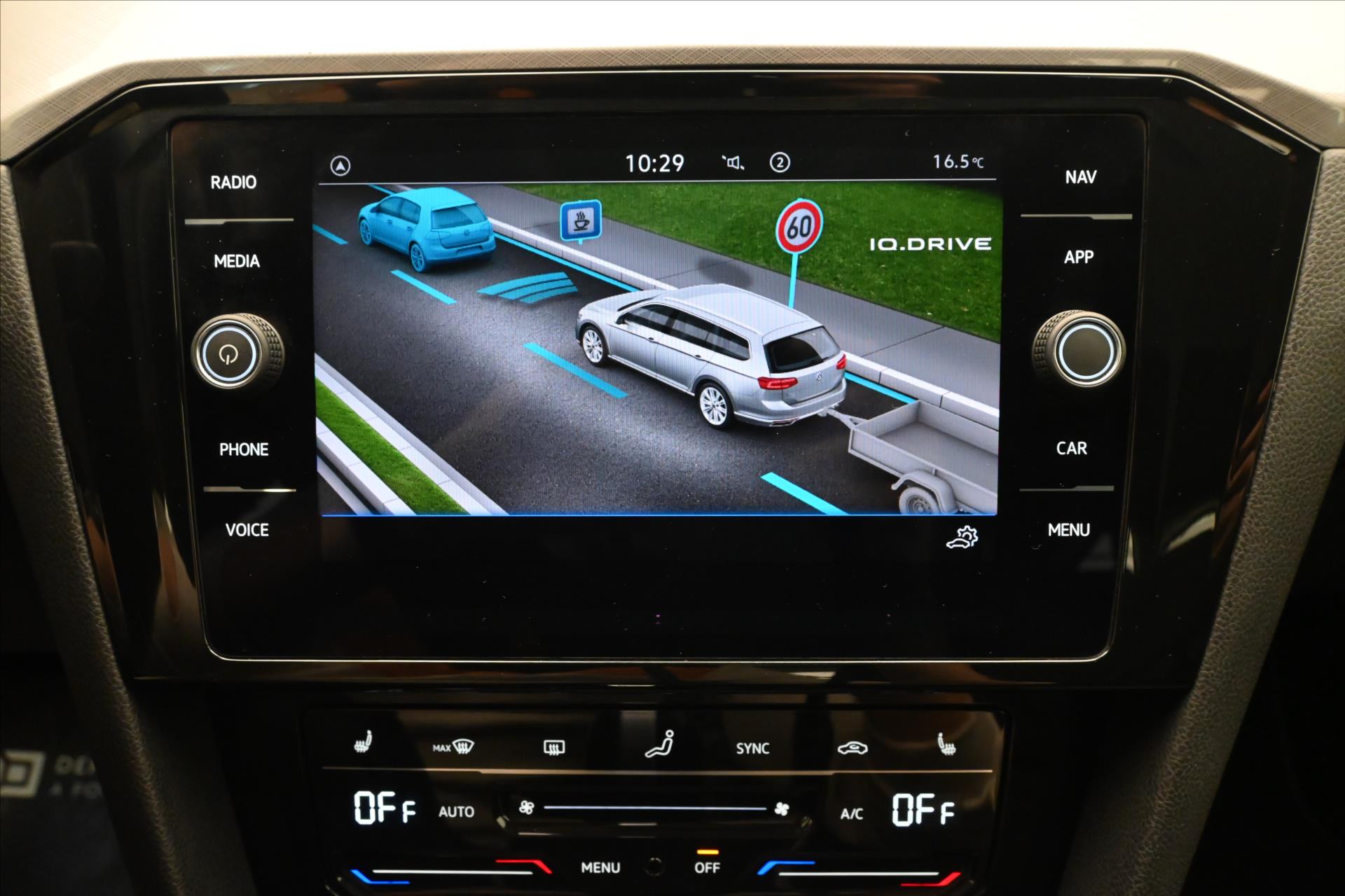 Hlavní fotografie vozu Volkswagen Passat 2,0 TDI 110 kW DSG Business Záruka až 5 let (19)