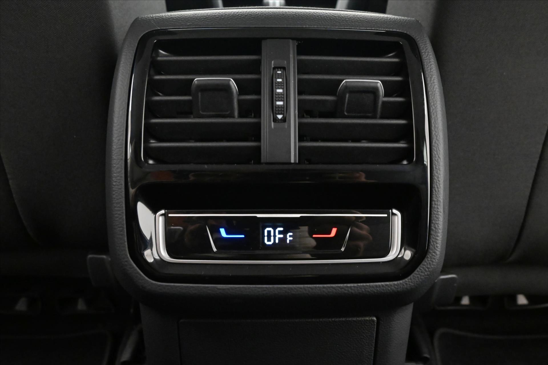 Hlavní fotografie vozu Volkswagen Passat 2,0 TDI 110 kW DSG Business Záruka až 5 let (22)