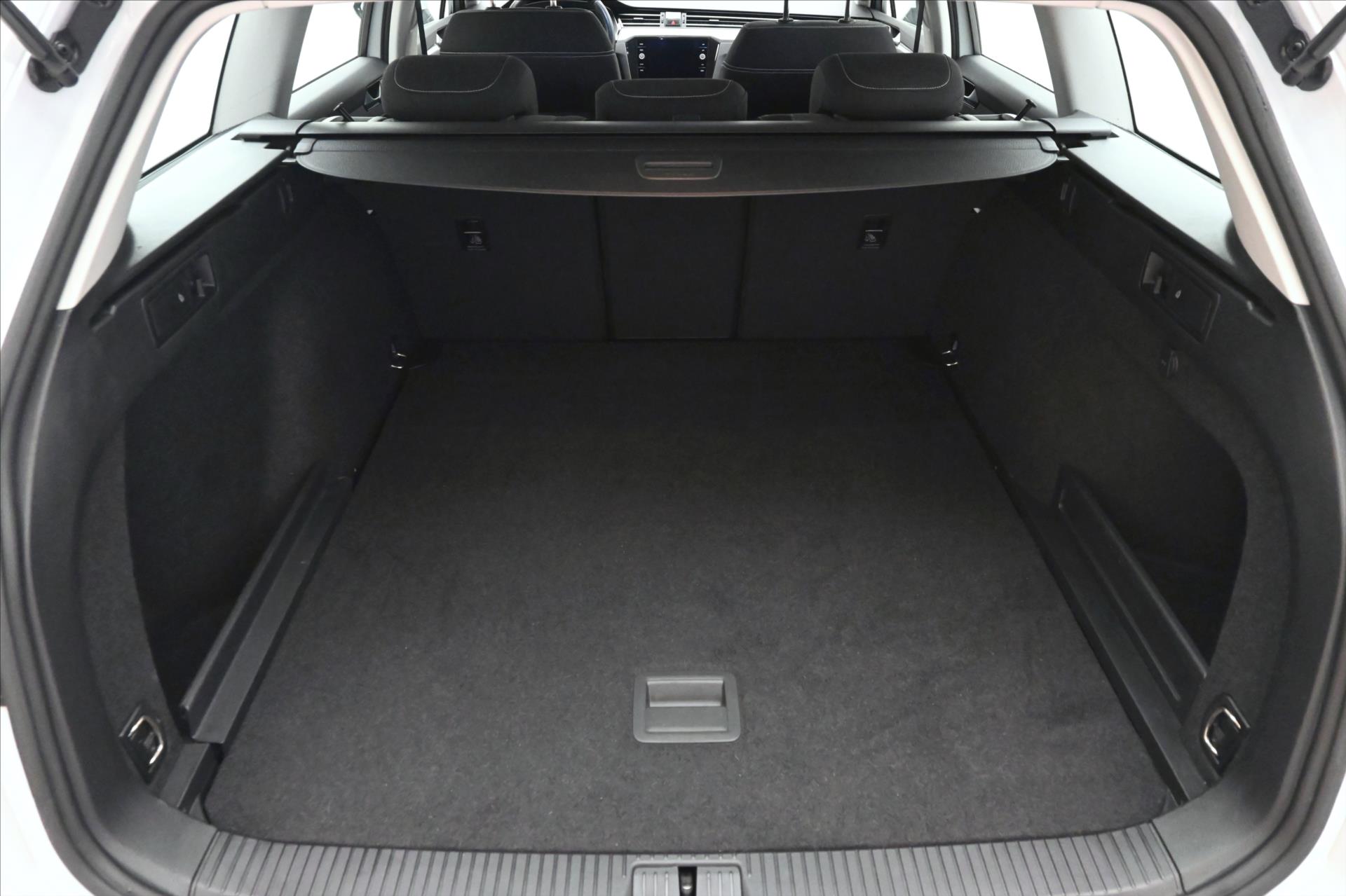 Hlavní fotografie vozu Volkswagen Passat 2,0 TDI 110KW DSG BUSINESS Záruka až 5 let (10)