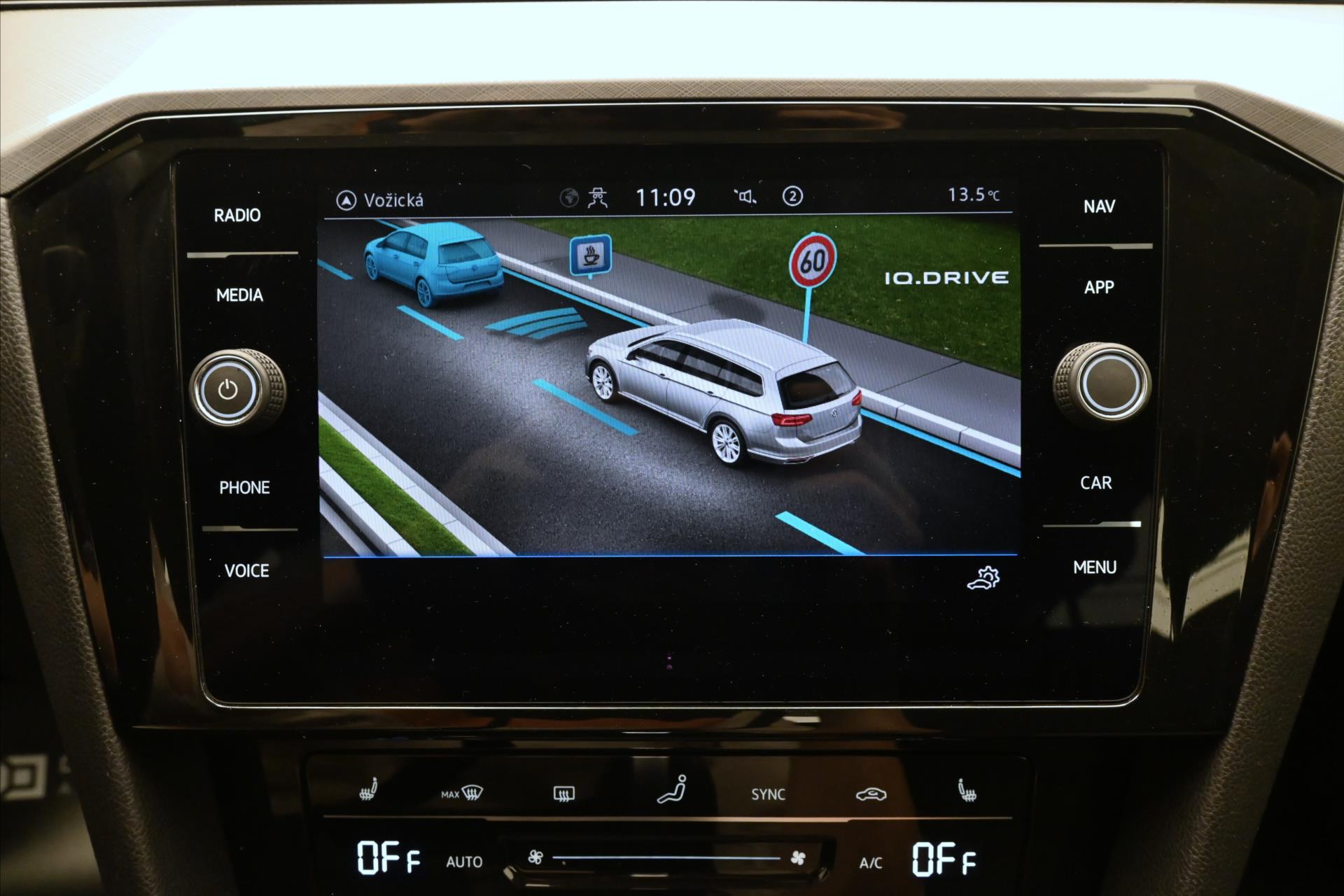 Hlavní fotografie vozu Volkswagen Passat 2,0 TDI 110KW DSG BUSINESS Záruka až 5 let (19)