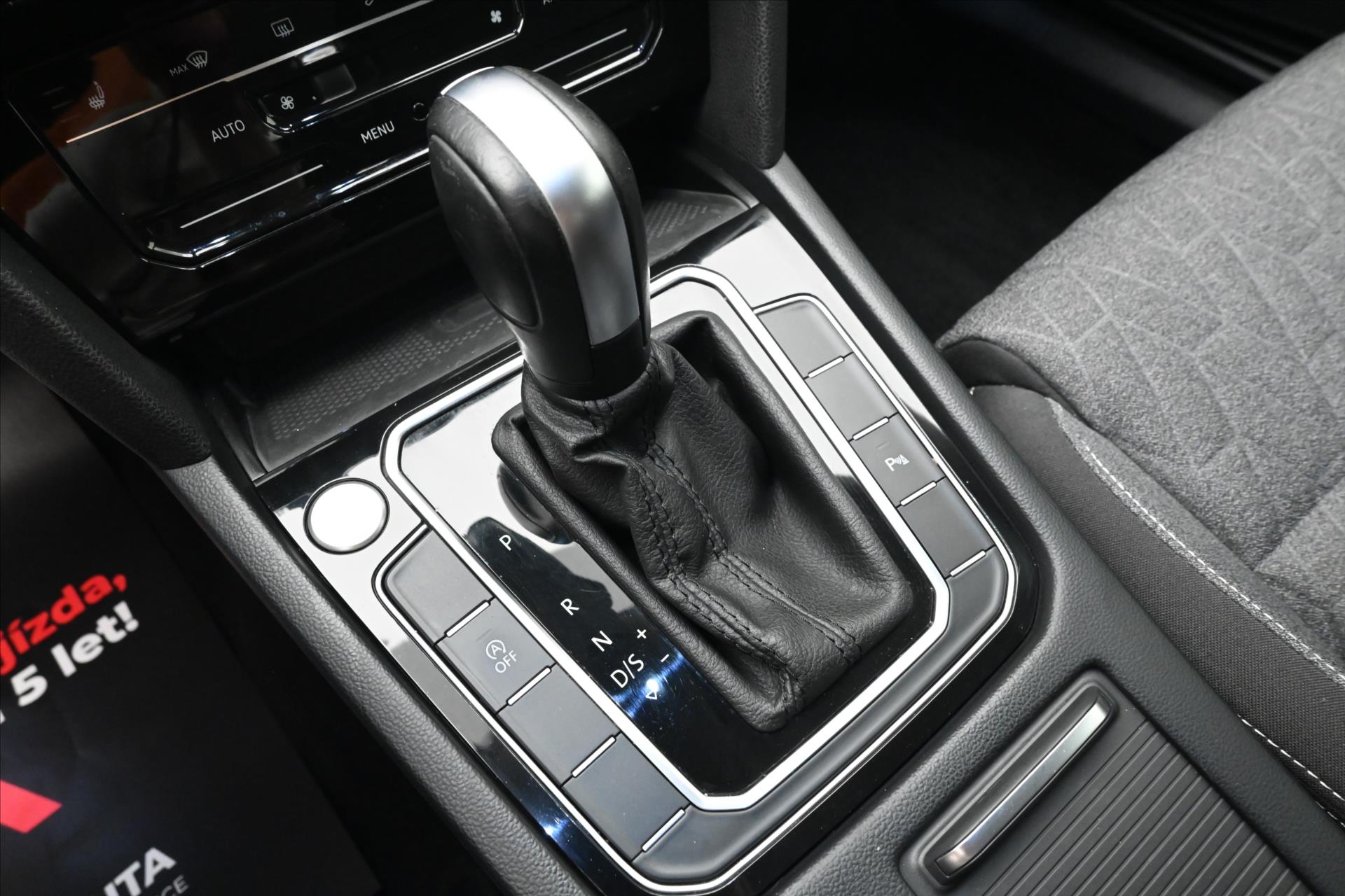 Hlavní fotografie vozu Volkswagen Passat 2,0 TDI 110KW DSG BUSINESS Záruka až 5 let (23)