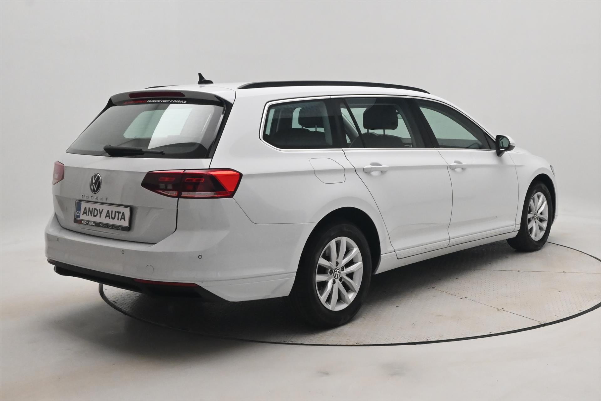 Hlavní fotografie vozu Volkswagen Passat 2,0 TDI 110KW DSG BUSINESS Záruka až 5 let (5)