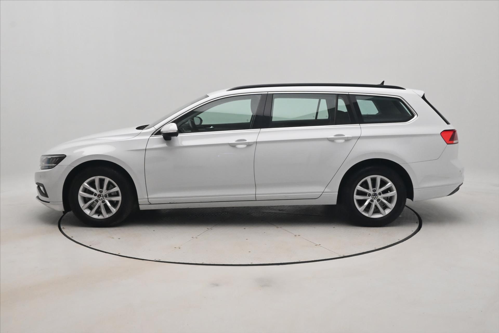 Hlavní fotografie vozu Volkswagen Passat 2,0 TDI 110KW DSG BUSINESS Záruka až 5 let (8)