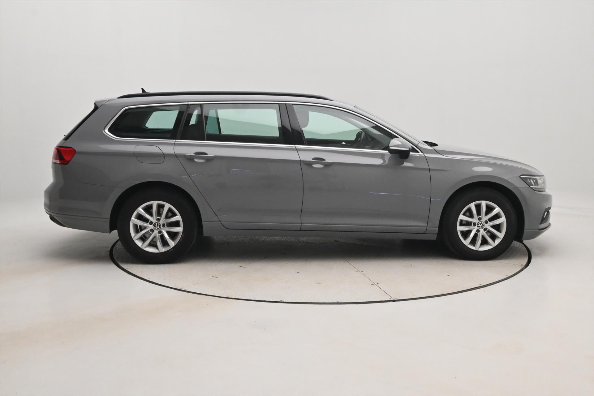 Hlavní fotografie vozu Volkswagen Passat 2,0 TDI 110kW DSG Business Záruka ža 5 let (4)