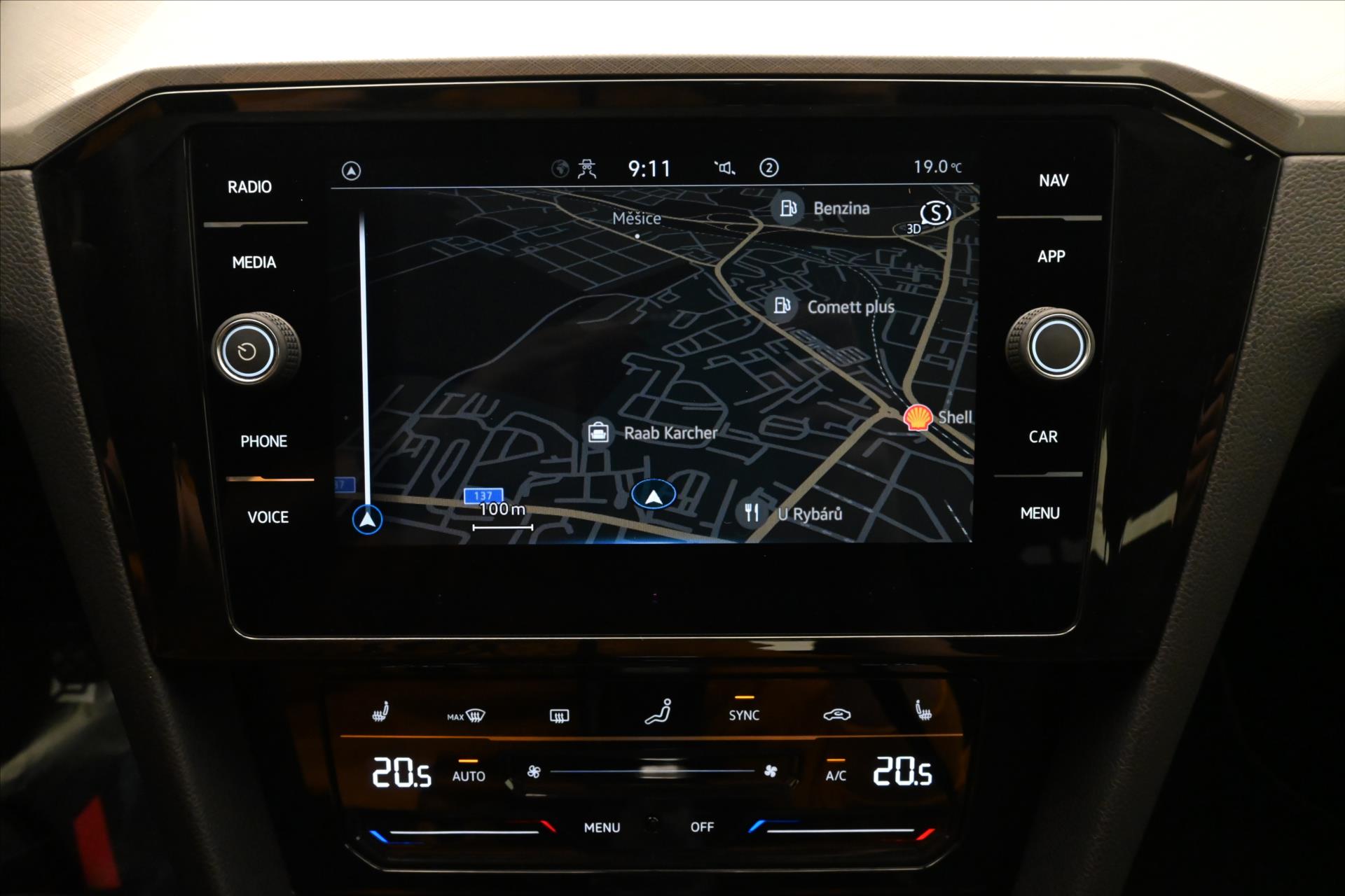 Main photo of the car Volkswagen Passat 2.0 TDI 110 kW Business Warranty up to 5 years (20)